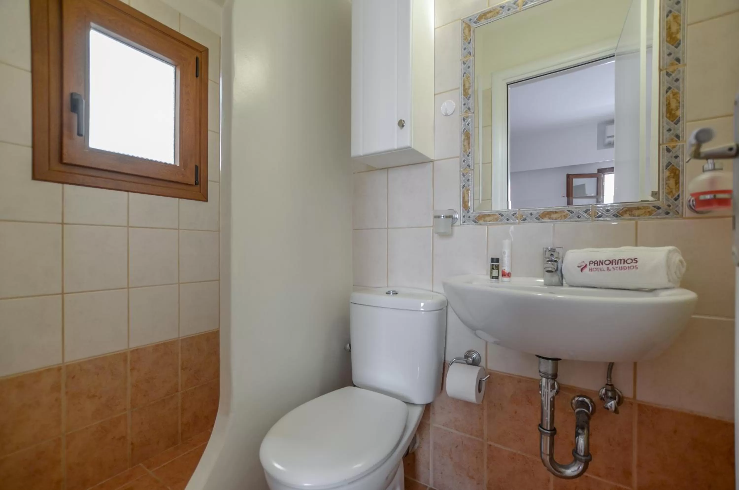 Bathroom in Panormos Hotel and Studios