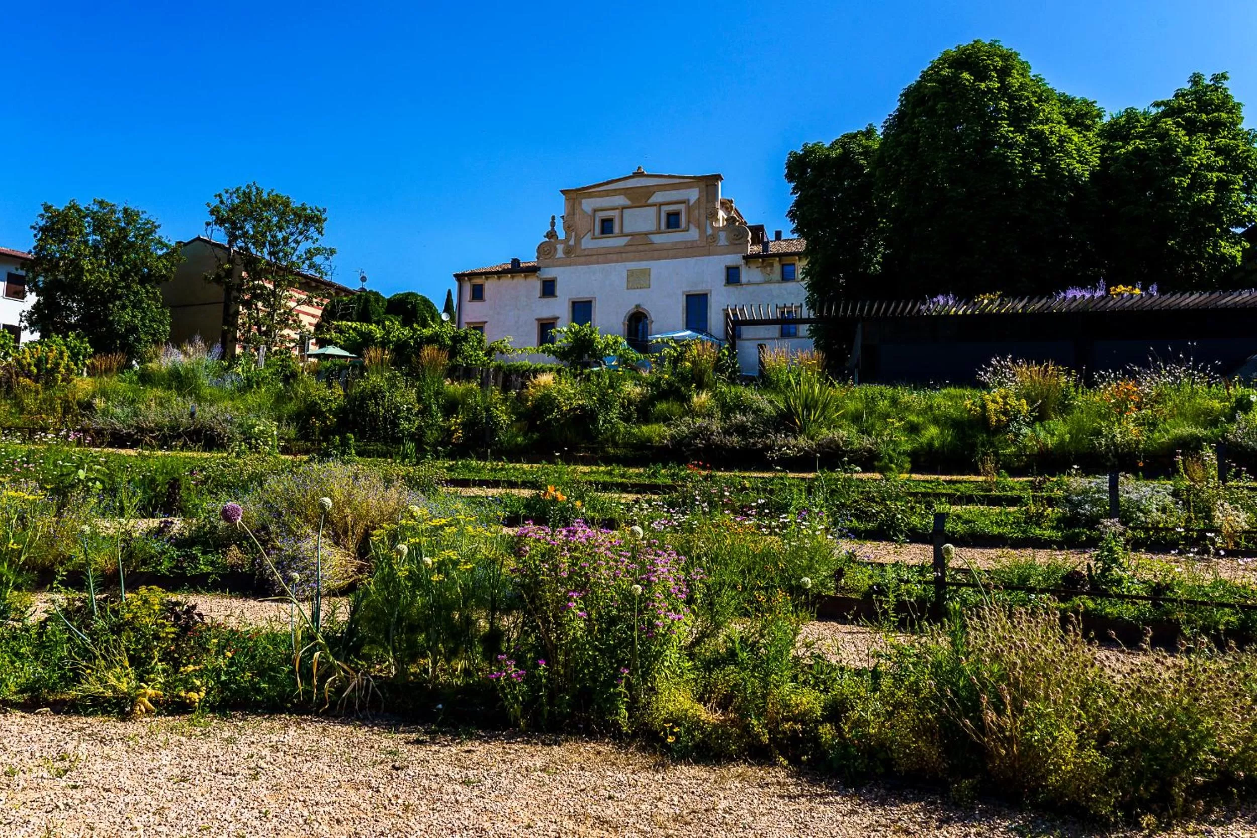 Property building in Villa Balis Crema Verona Hills