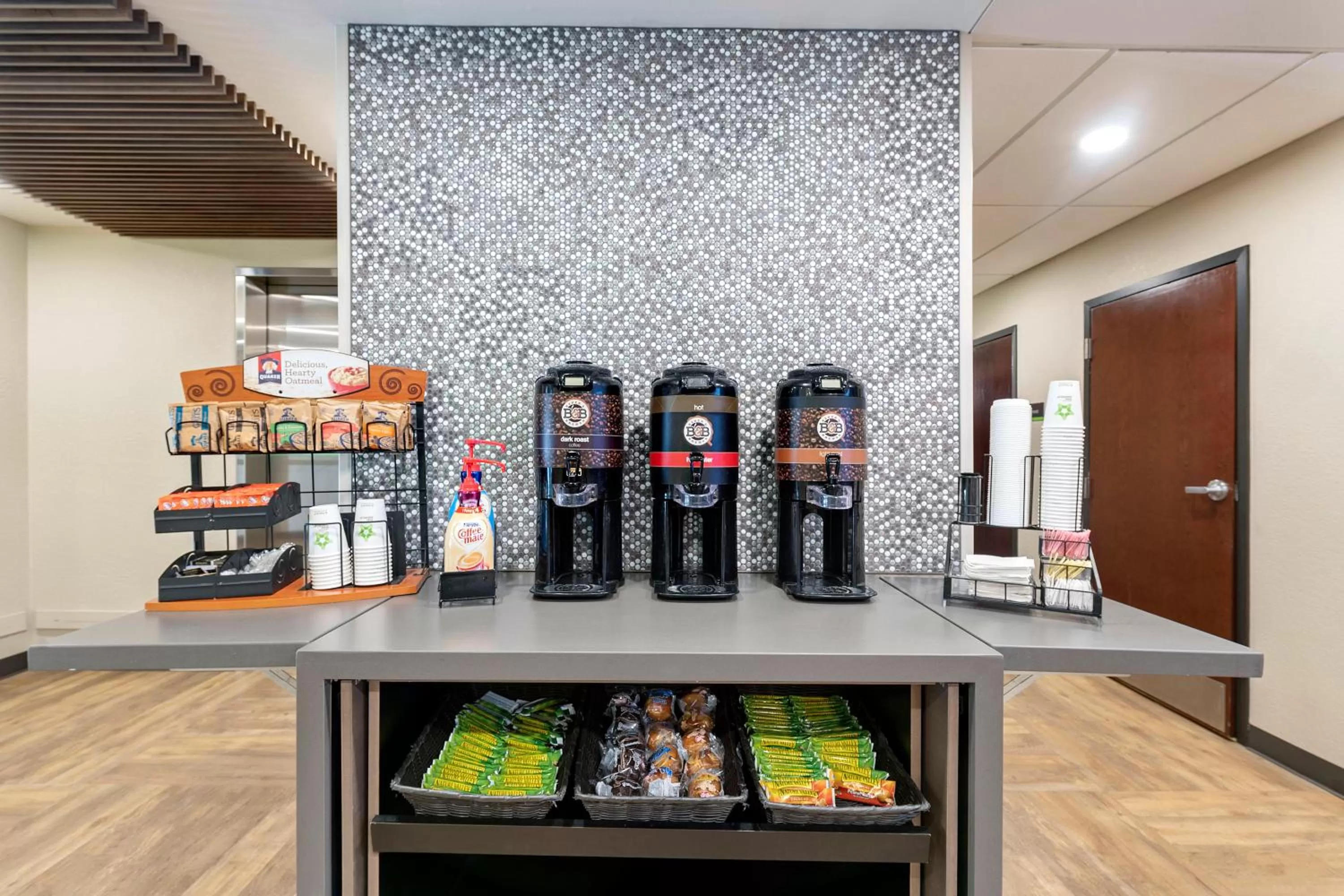 Food and drinks in Extended Stay America Suites - Charlotte - Pineville - Park Rd