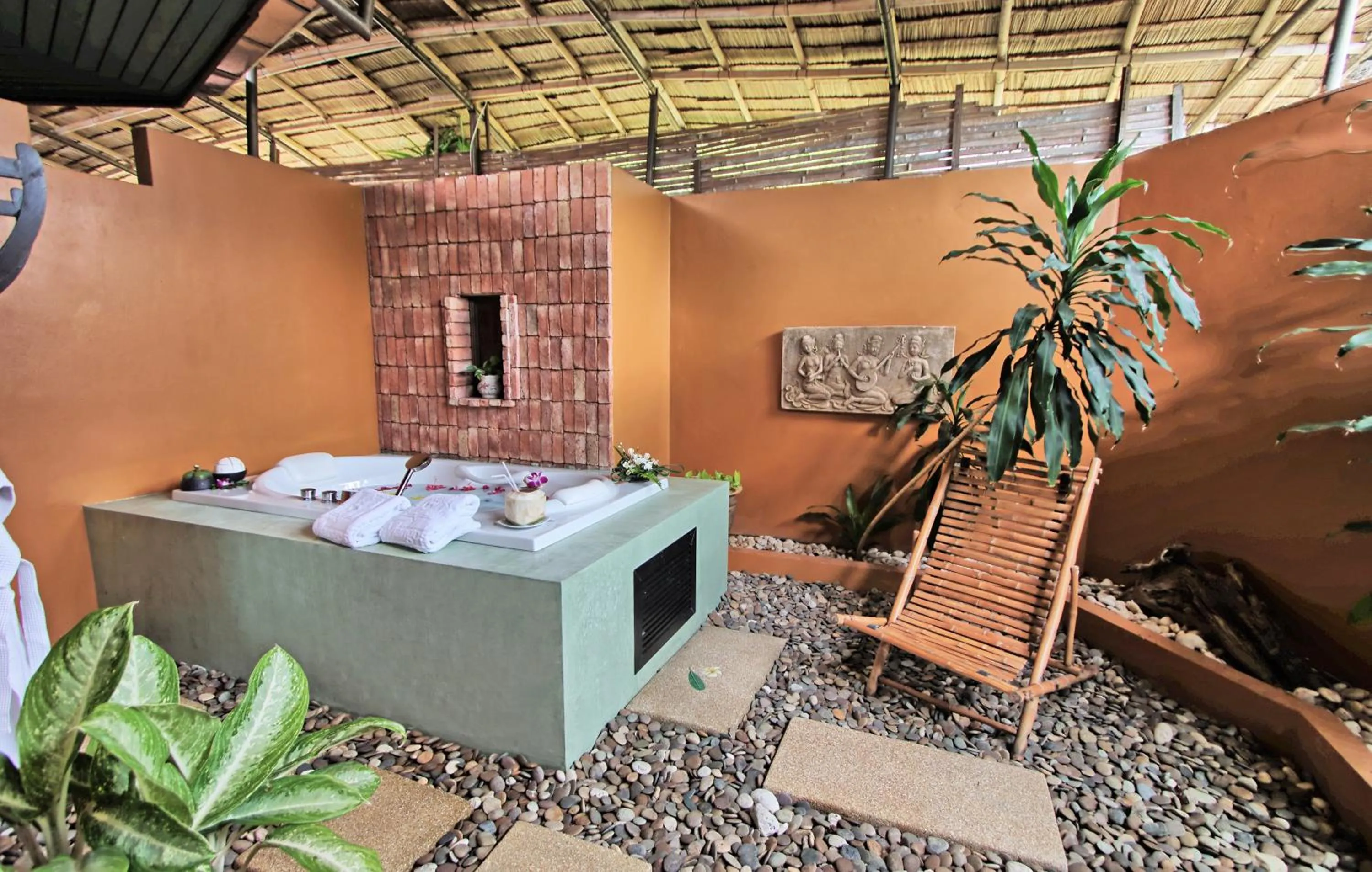 Hot Tub in Mangosteen Ayurveda & Wellness Resort - SHA Plus