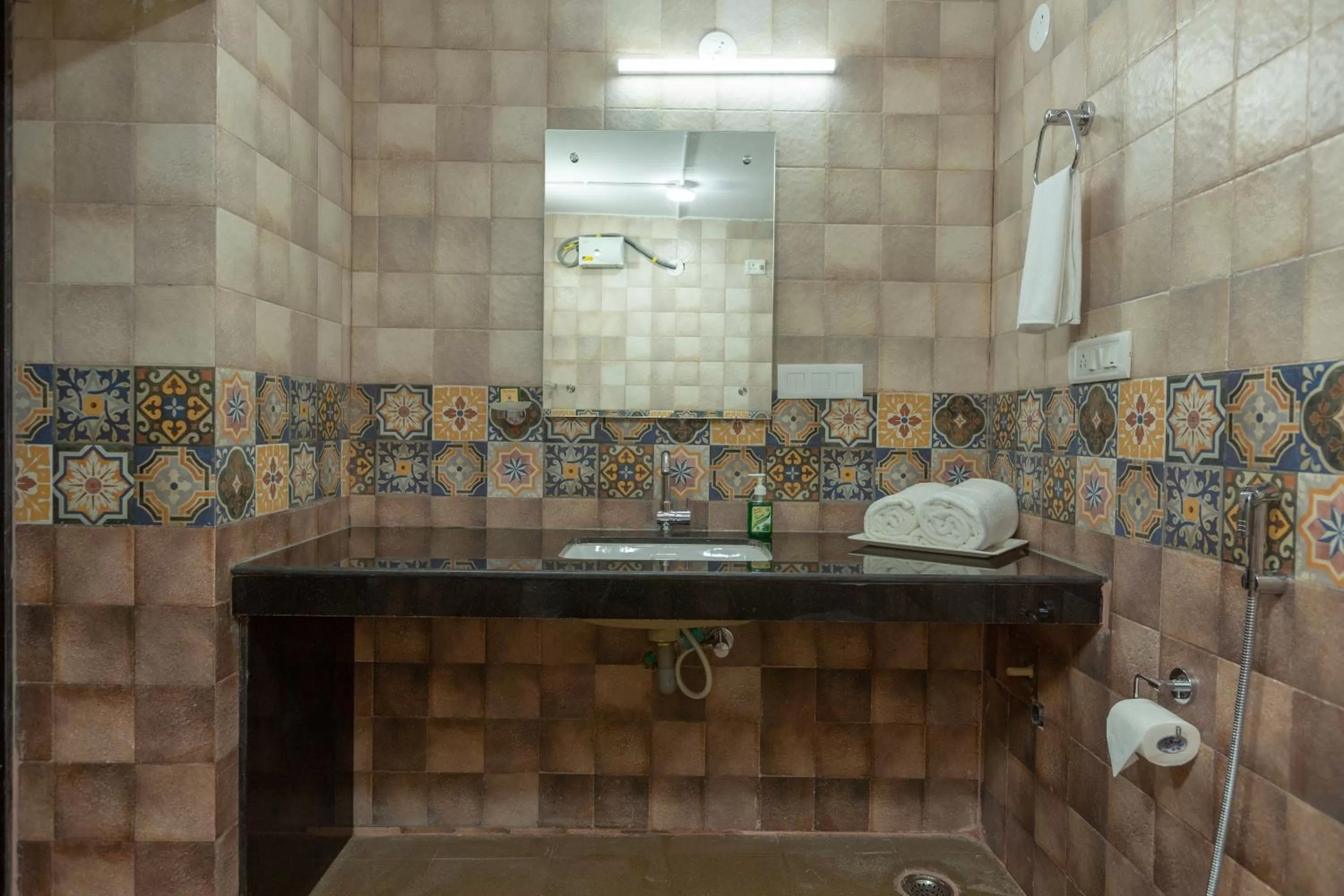 Bathroom in KSTDC Hotel Mayura Adilshahi Bijapur
