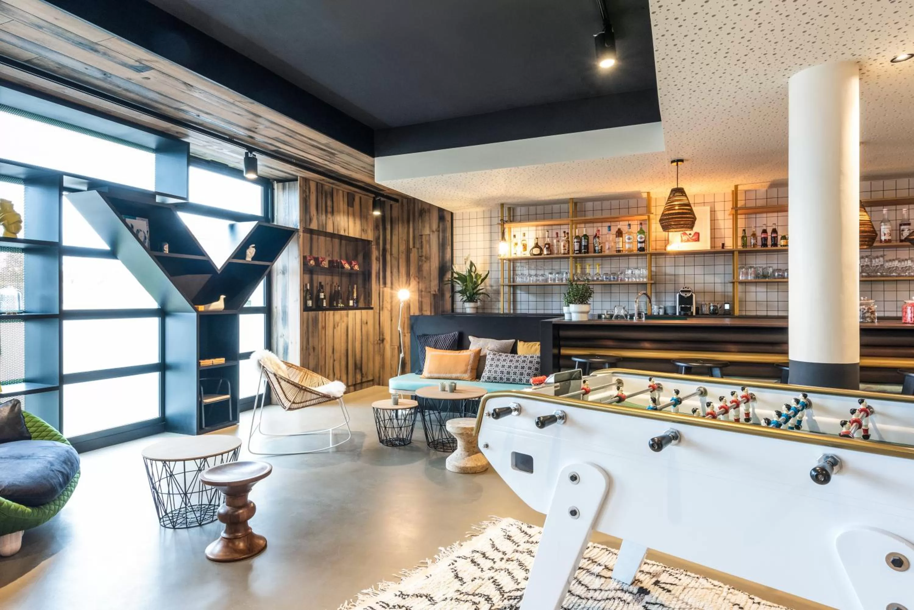 Lounge or bar in ibis Styles Lyon Meyzieu Arena Stadium