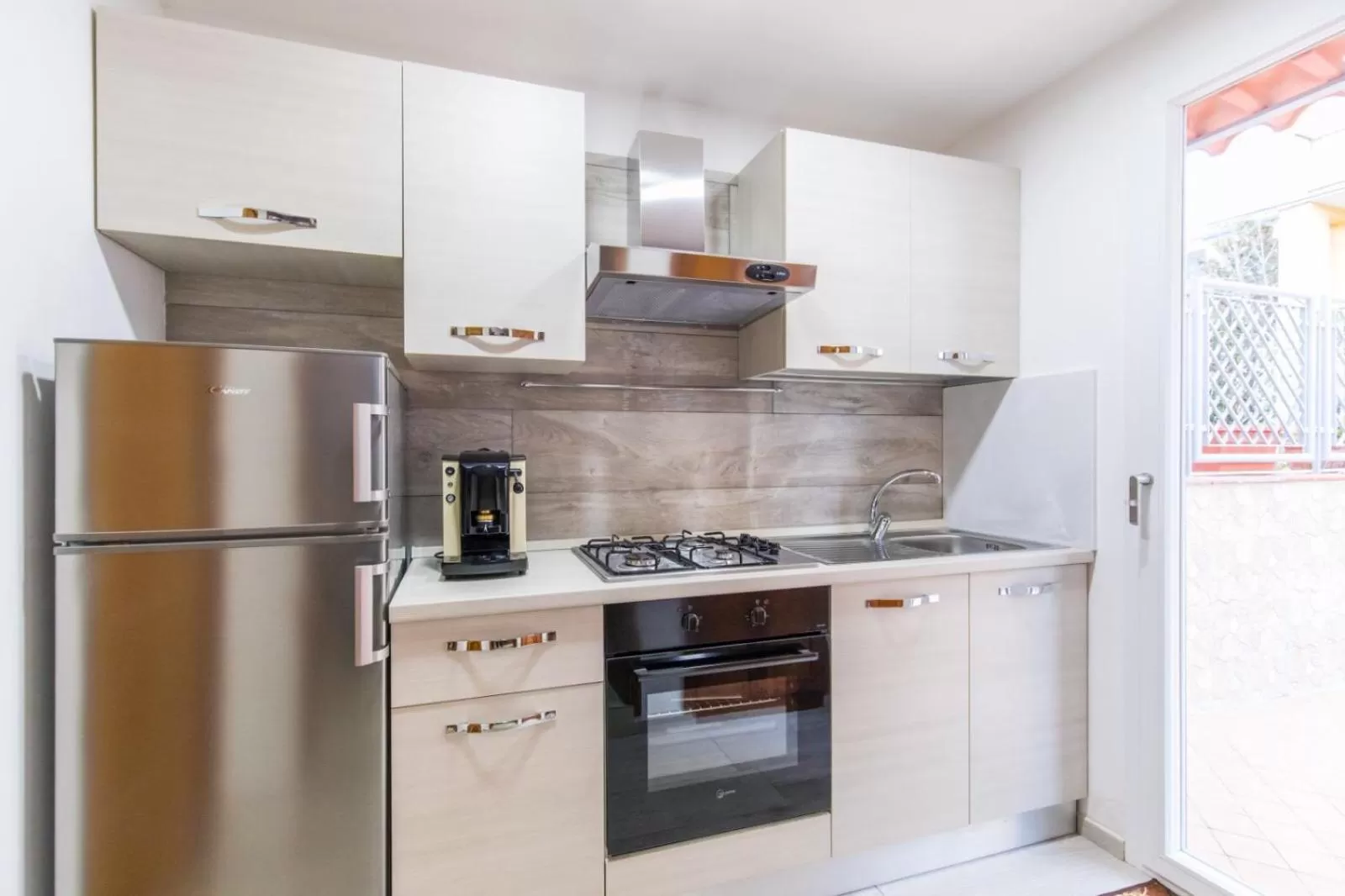 Communal kitchen in B&b Il miglio d’oro