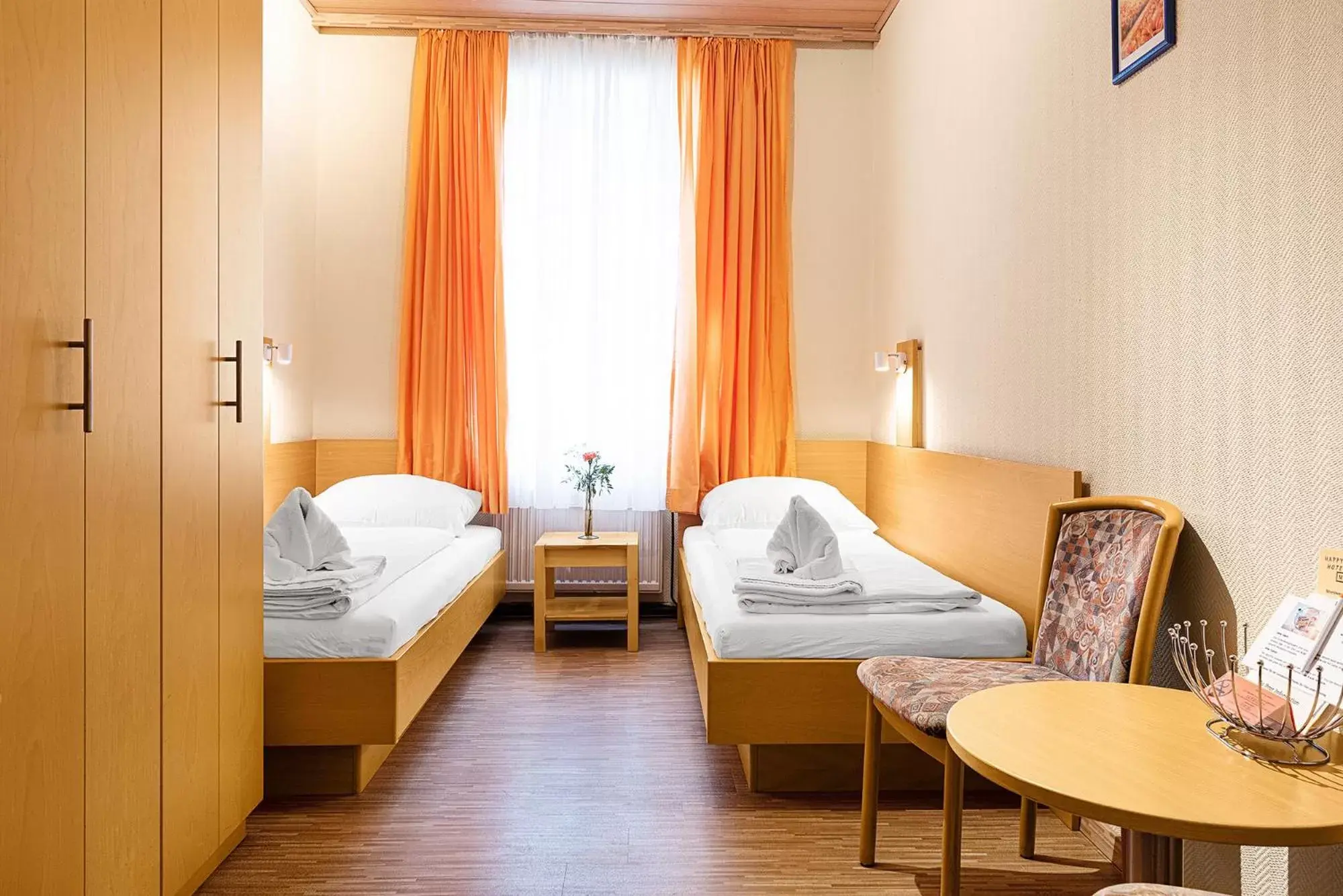 Double or Twin Room with Shared Bathroom in Hotel-Pension Wild Double or Twin Room with Shared Bathroom in Hotel-Pension Wild