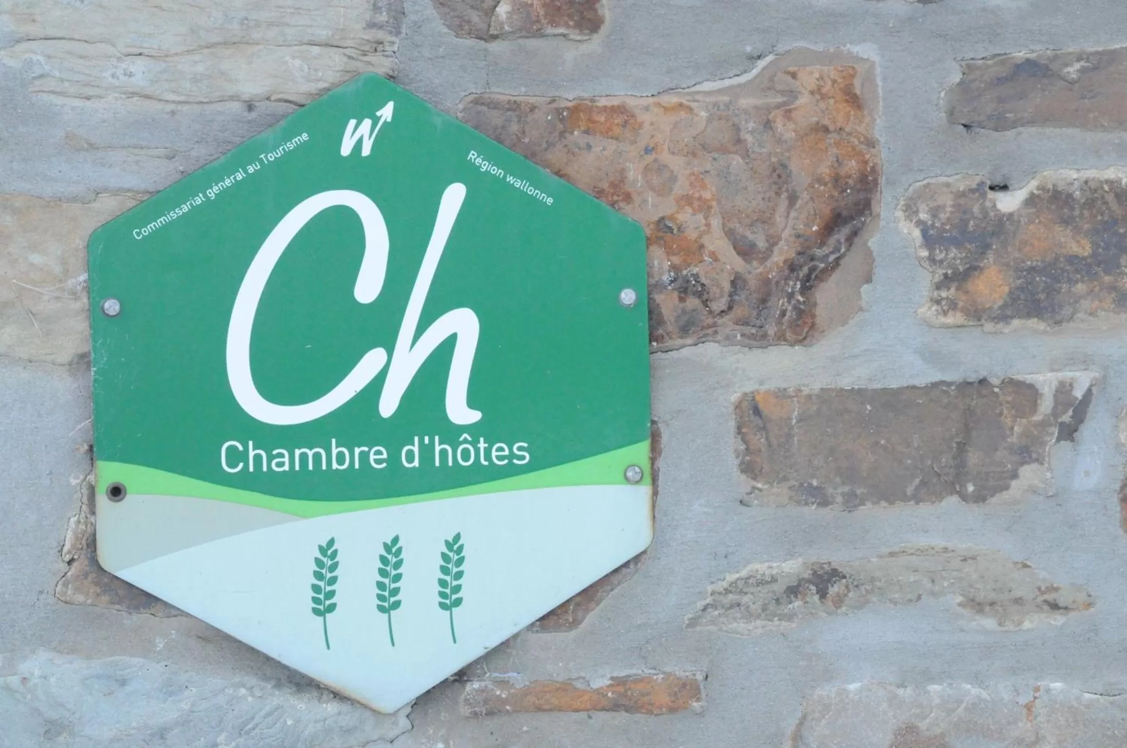 Logo/Certificate/Sign in B&B La Niouche