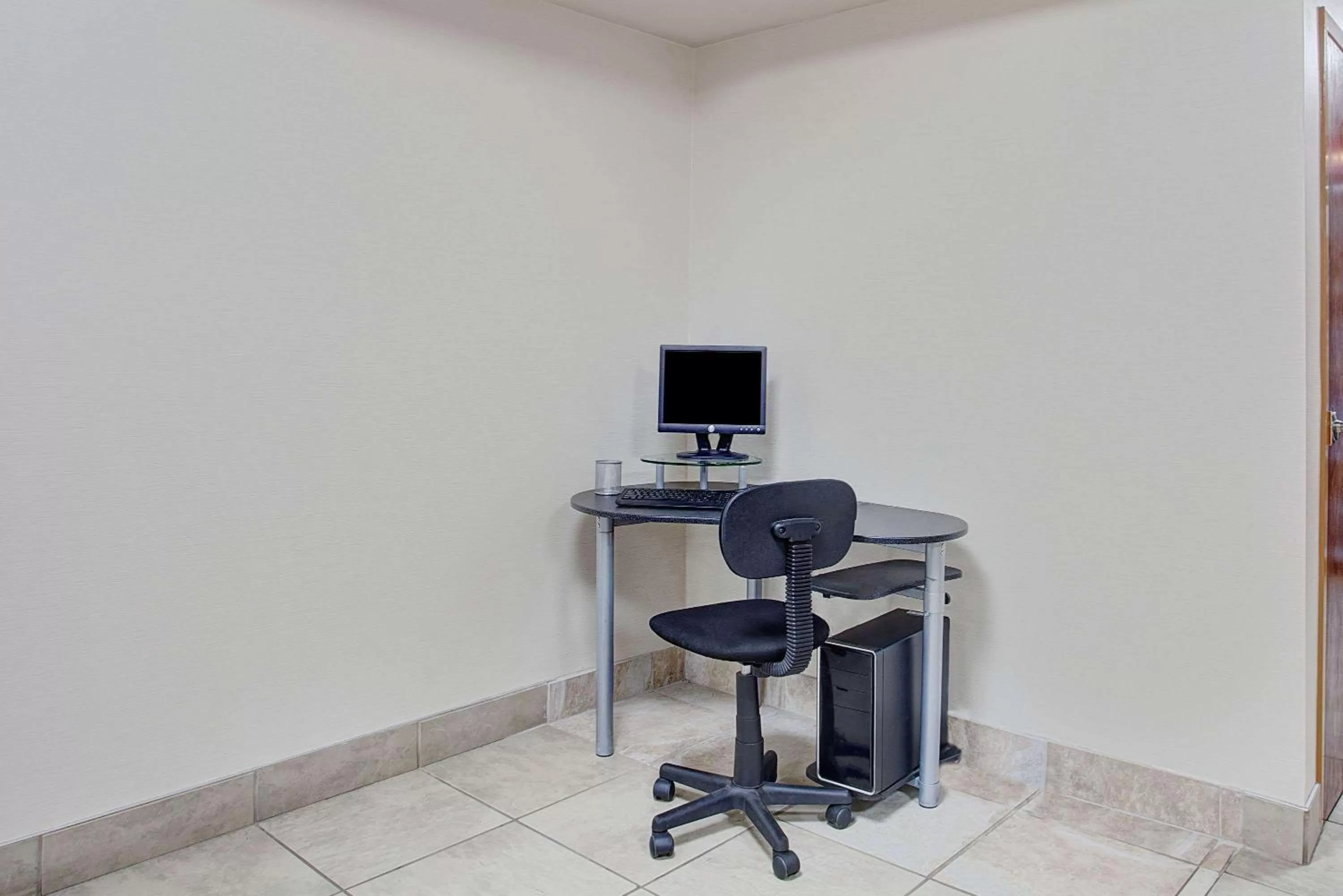 On site in Super 8 by Wyndham Knoxville East