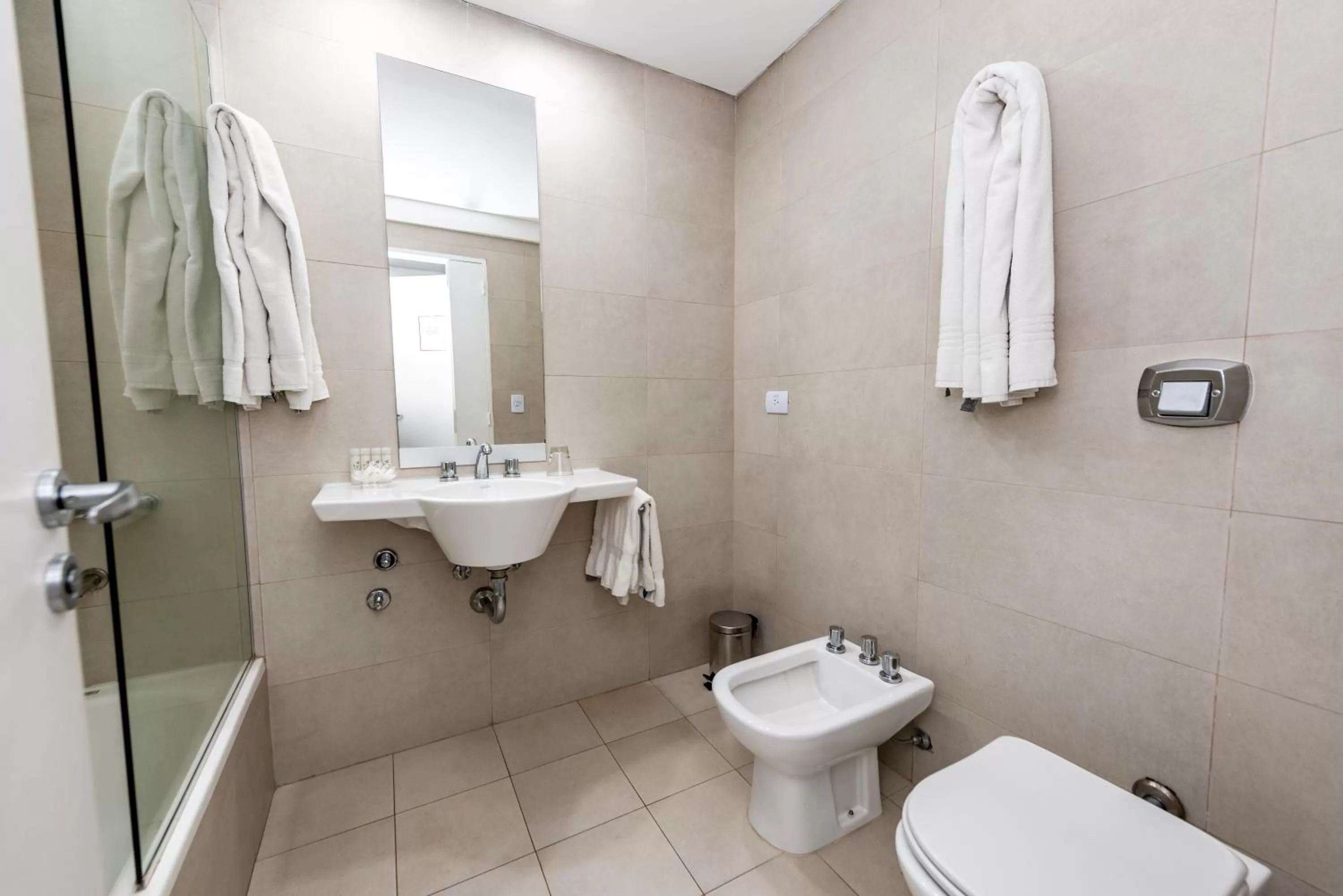 Bathroom in Hotel Bys Palermo