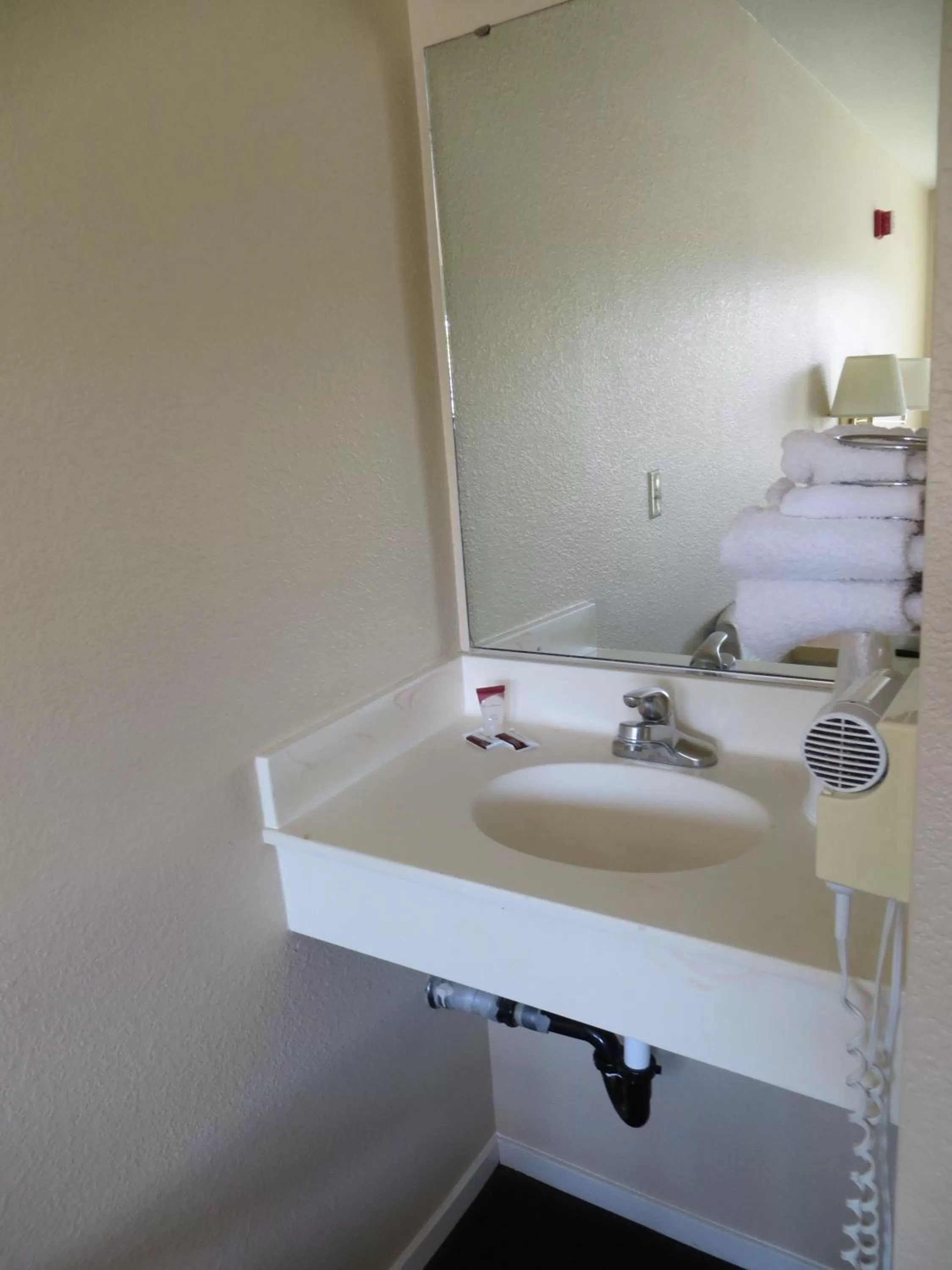 Bathroom in Beachview Inn