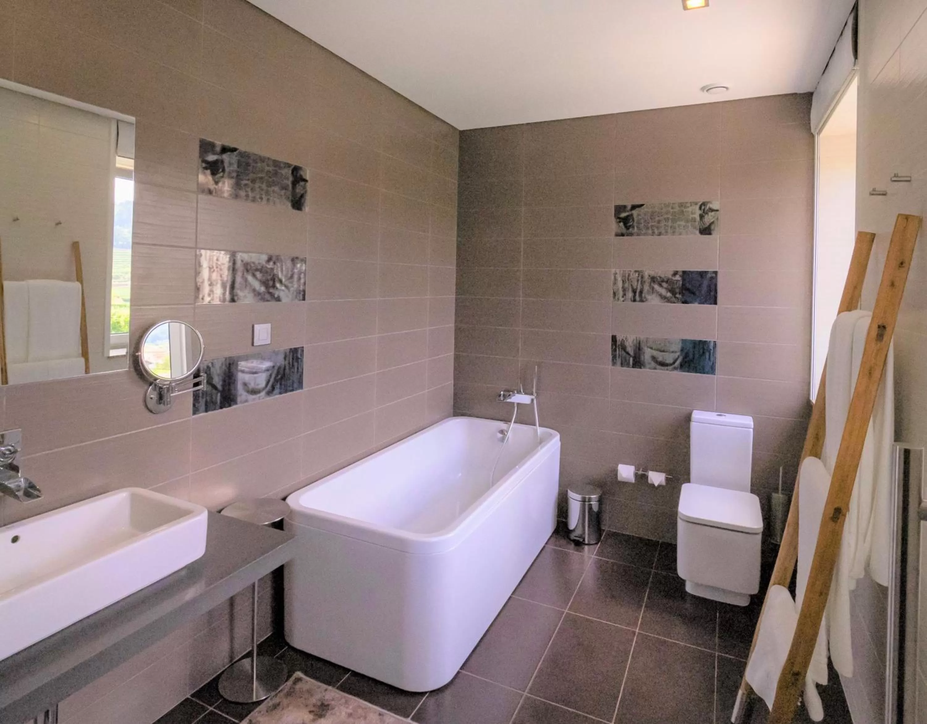 Bathroom in FH Hotel Rural