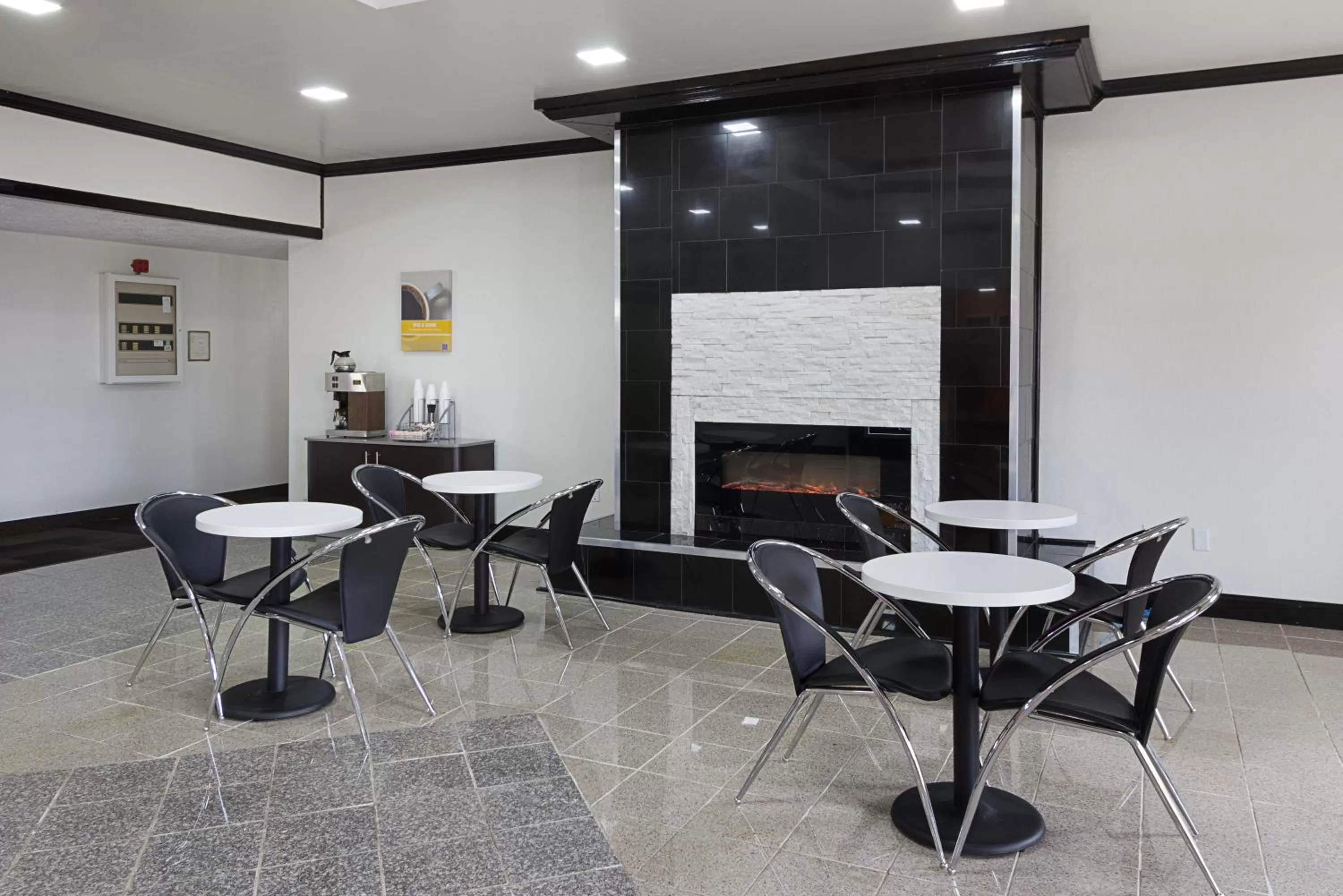 Decorative detail in Motel 6-Sidney, OH