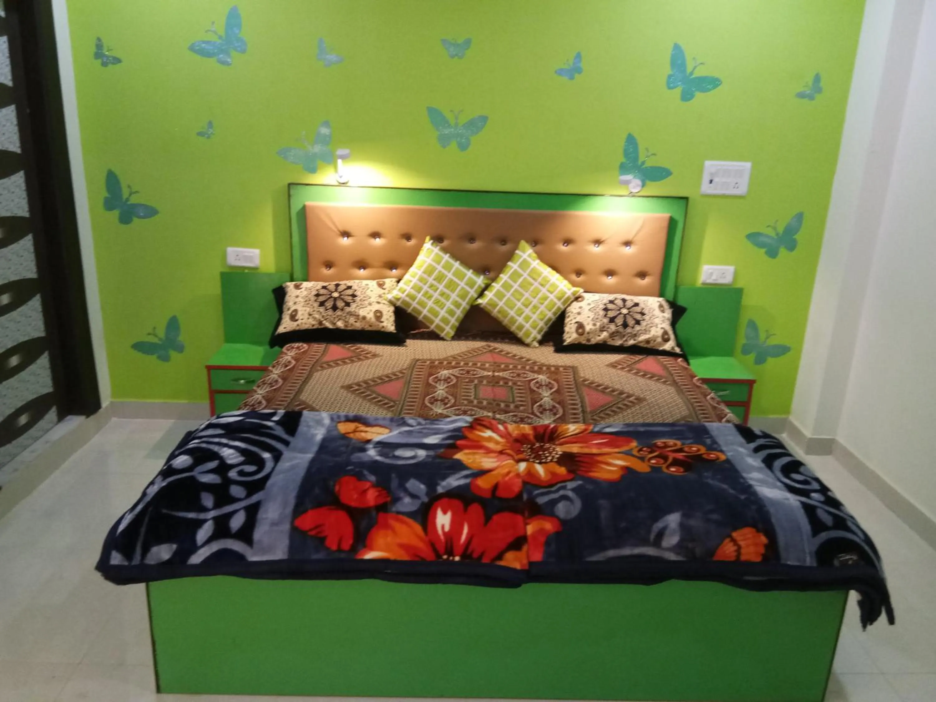 Photo of the whole room, Bed in Friends Home Stay - Agra