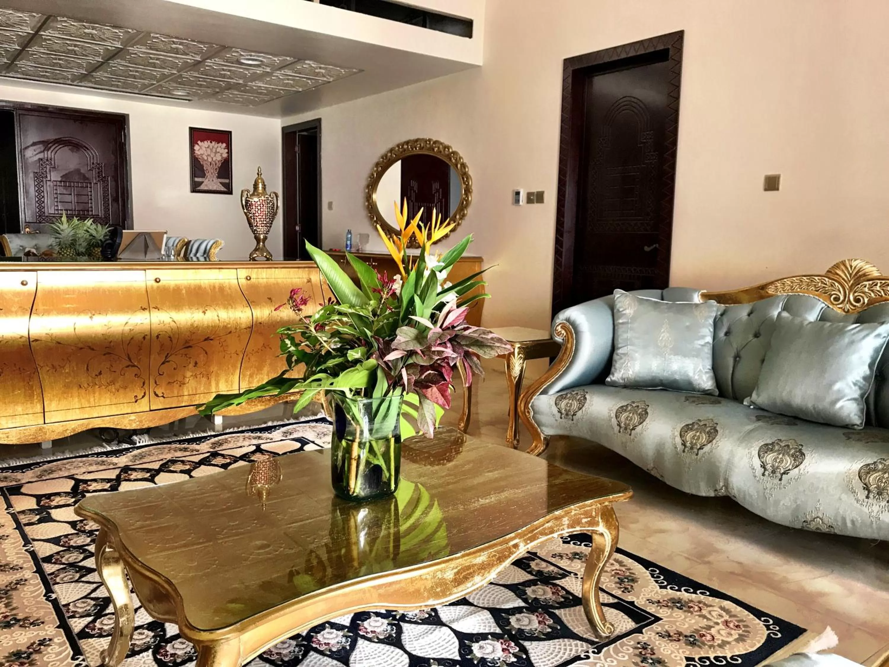 Living room in Madinat Al Bahr Business & Spa Hotel