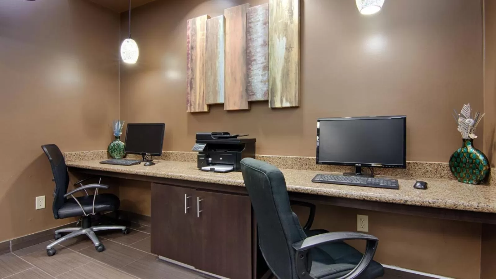 Business facilities in Best Western Plus Seawall Inn & Suites by the Beach