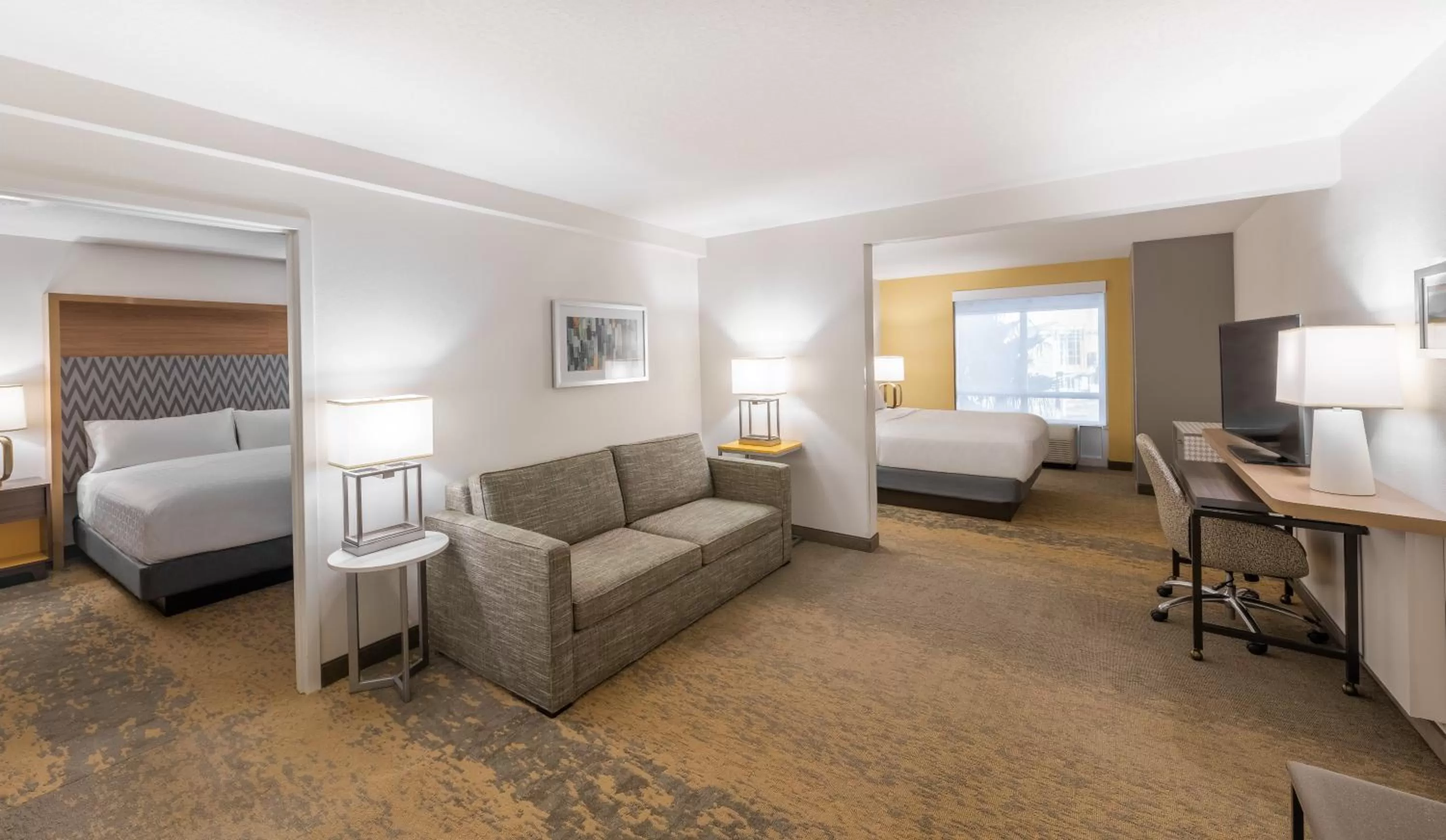 Photo of the whole room, Bed in Holiday Inn Hotel & Suites - Orange Park - Wells Rd.