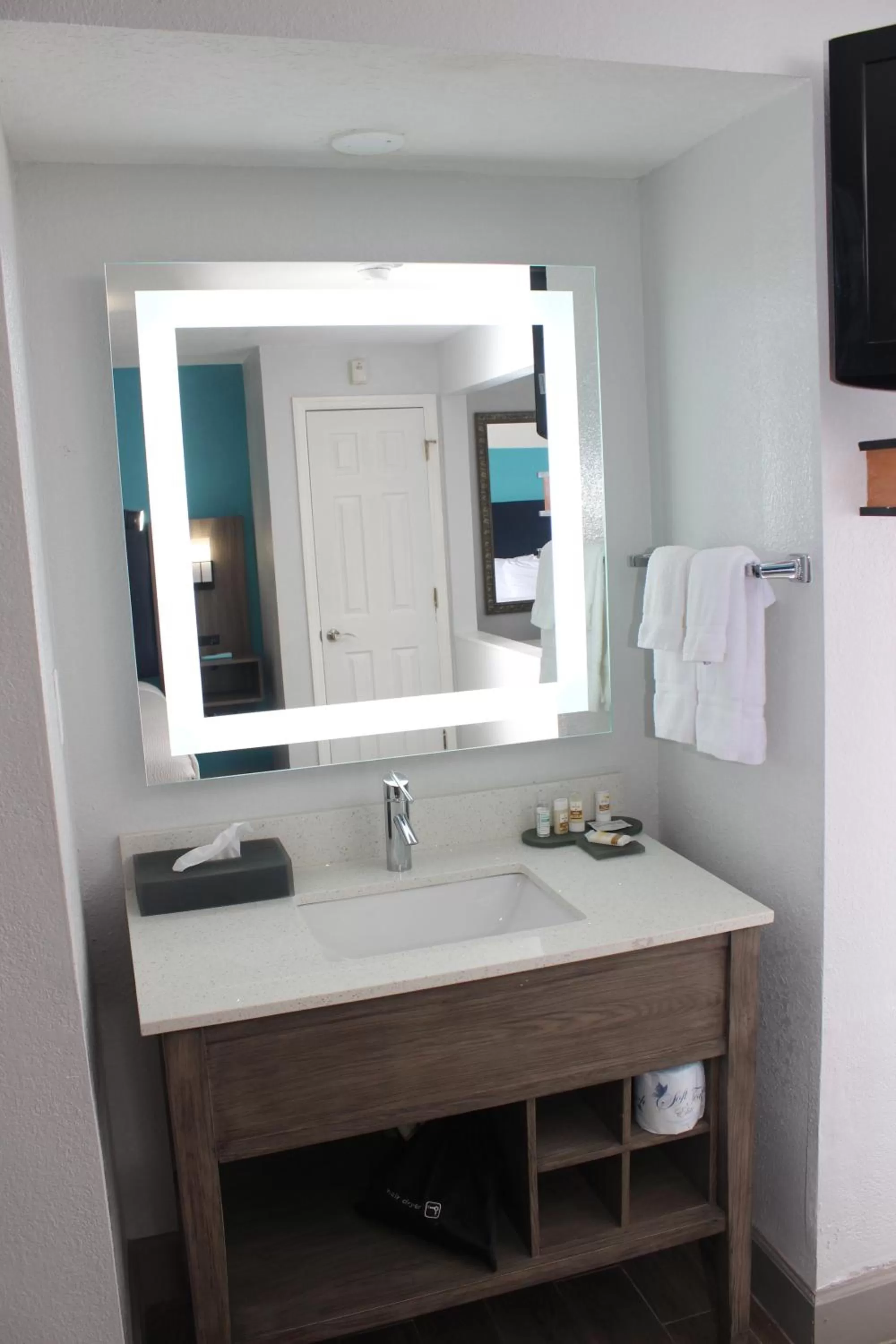 Bathroom in La Quinta by Wyndham Oceanfront Daytona Beach