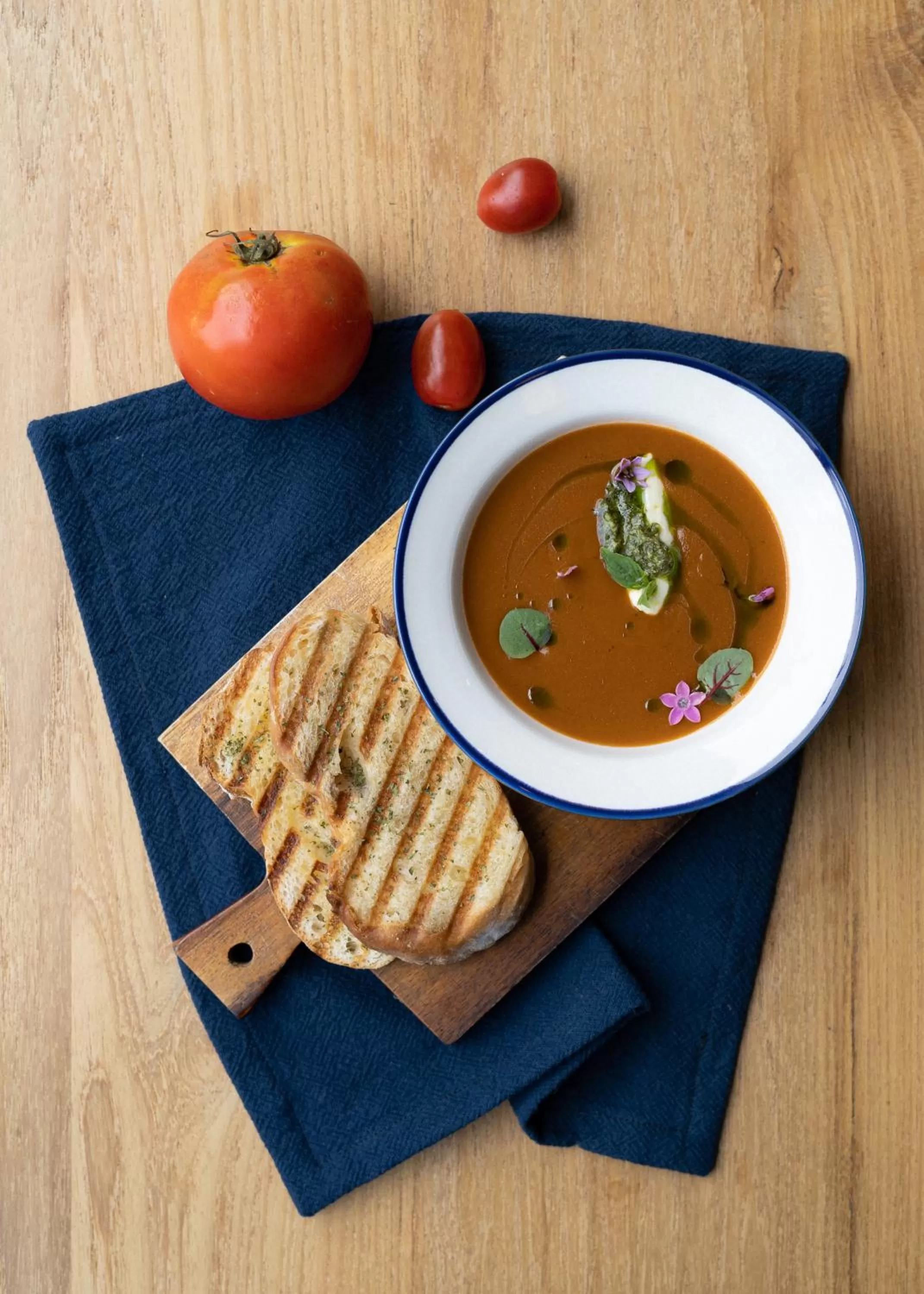 Breakfast in The Earth Hotel