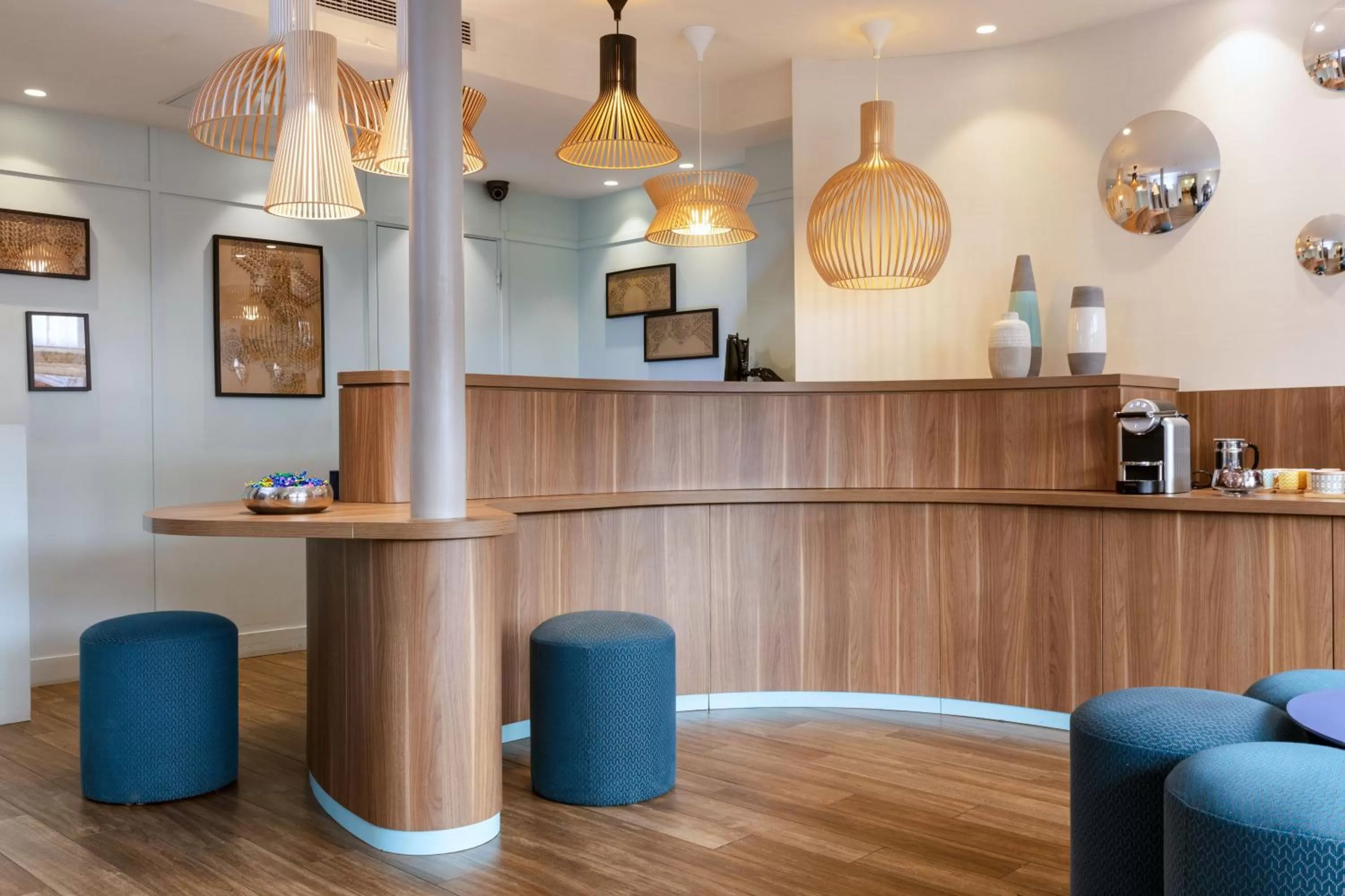 Lobby or reception in Hotel des Nations Saint Germain