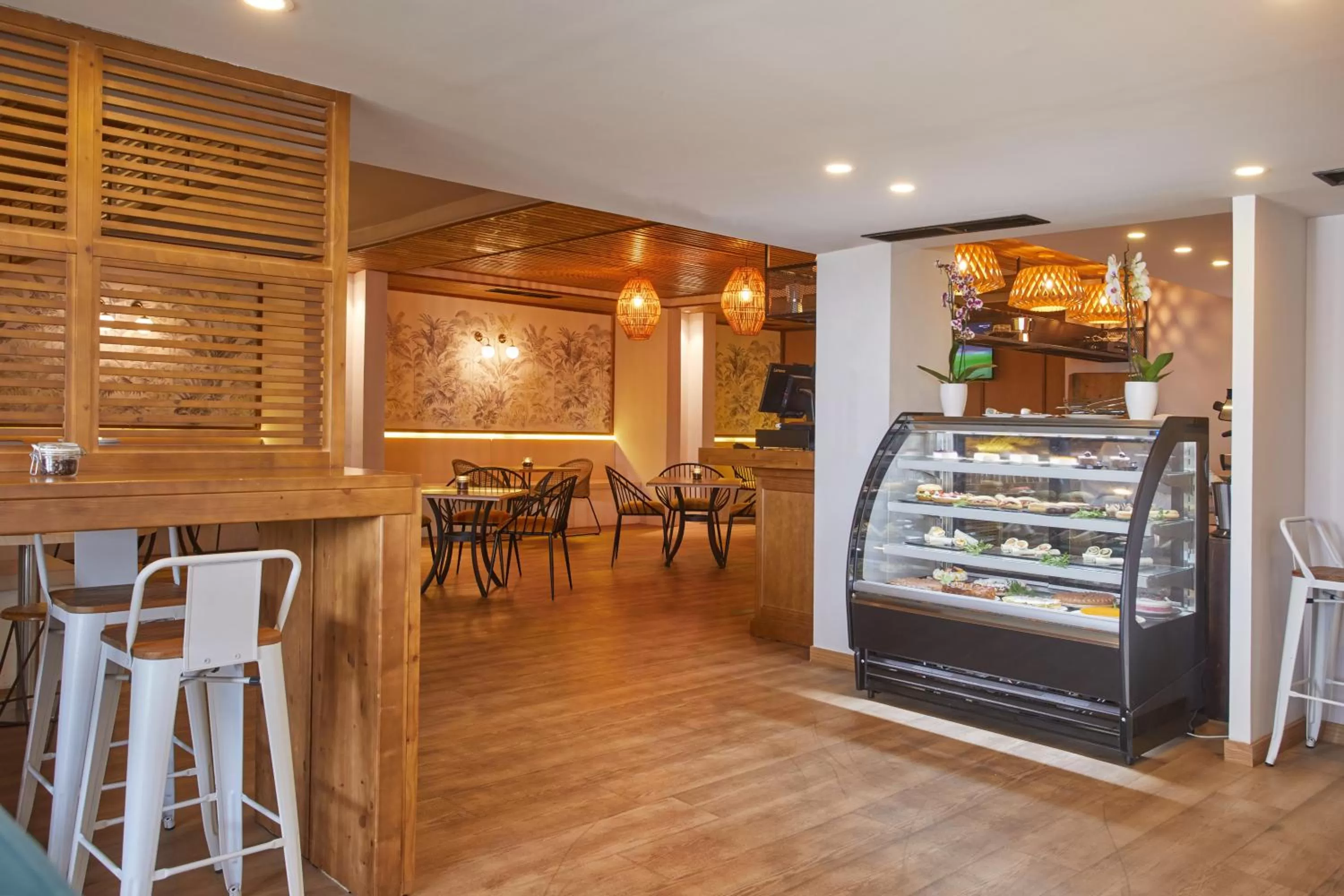 Lounge or bar in Dreams Jardin Tropical Resort & Spa