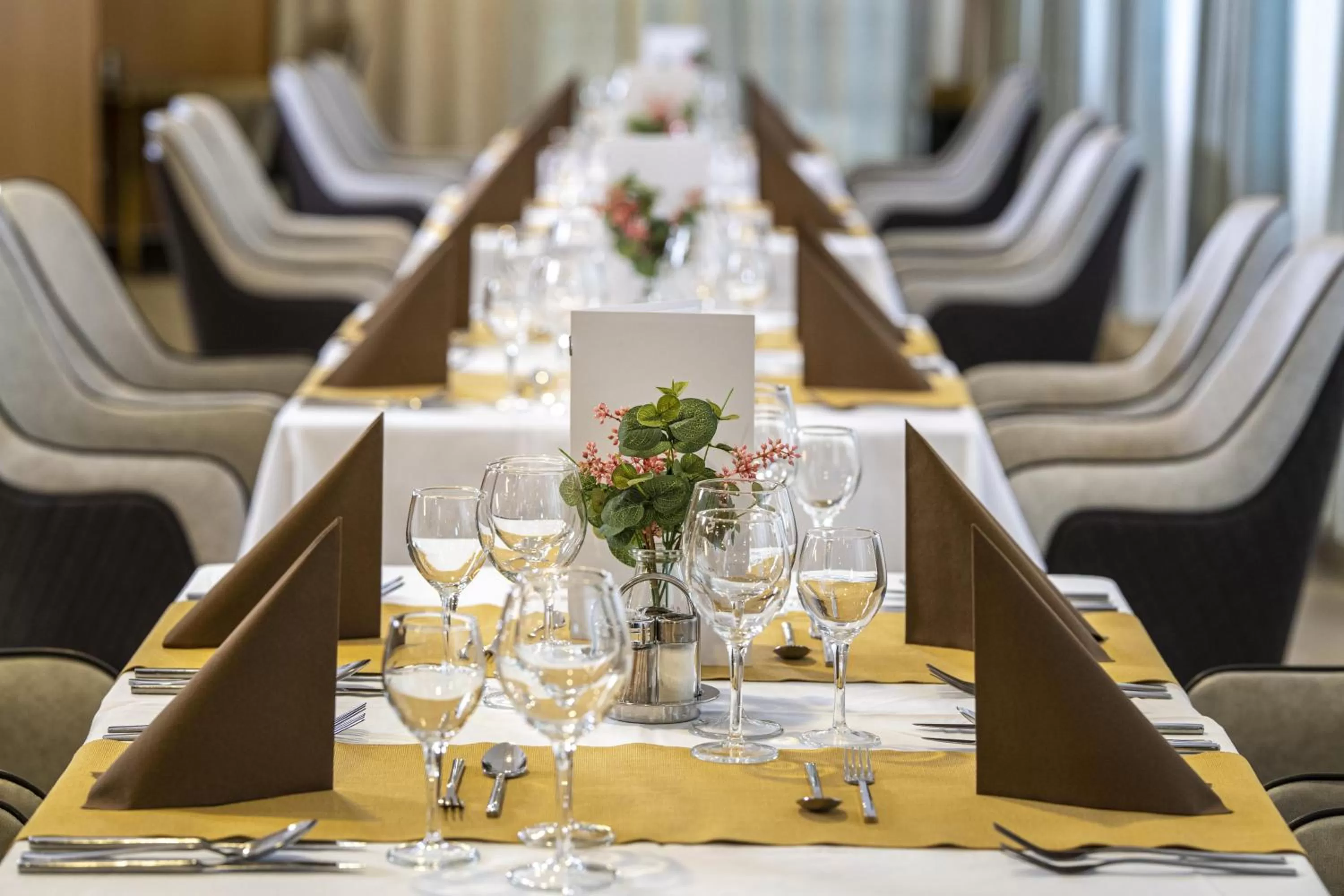 Restaurant/places to eat in Willis Hotel Business & Wellness