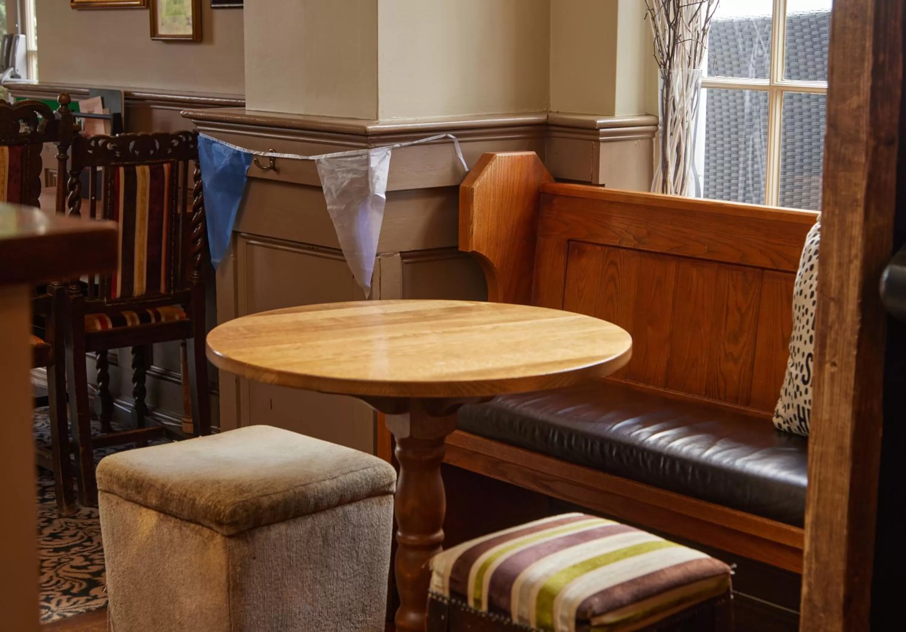 Restaurant/places to eat in The Bell Hotel Woburn By Greene King Inns