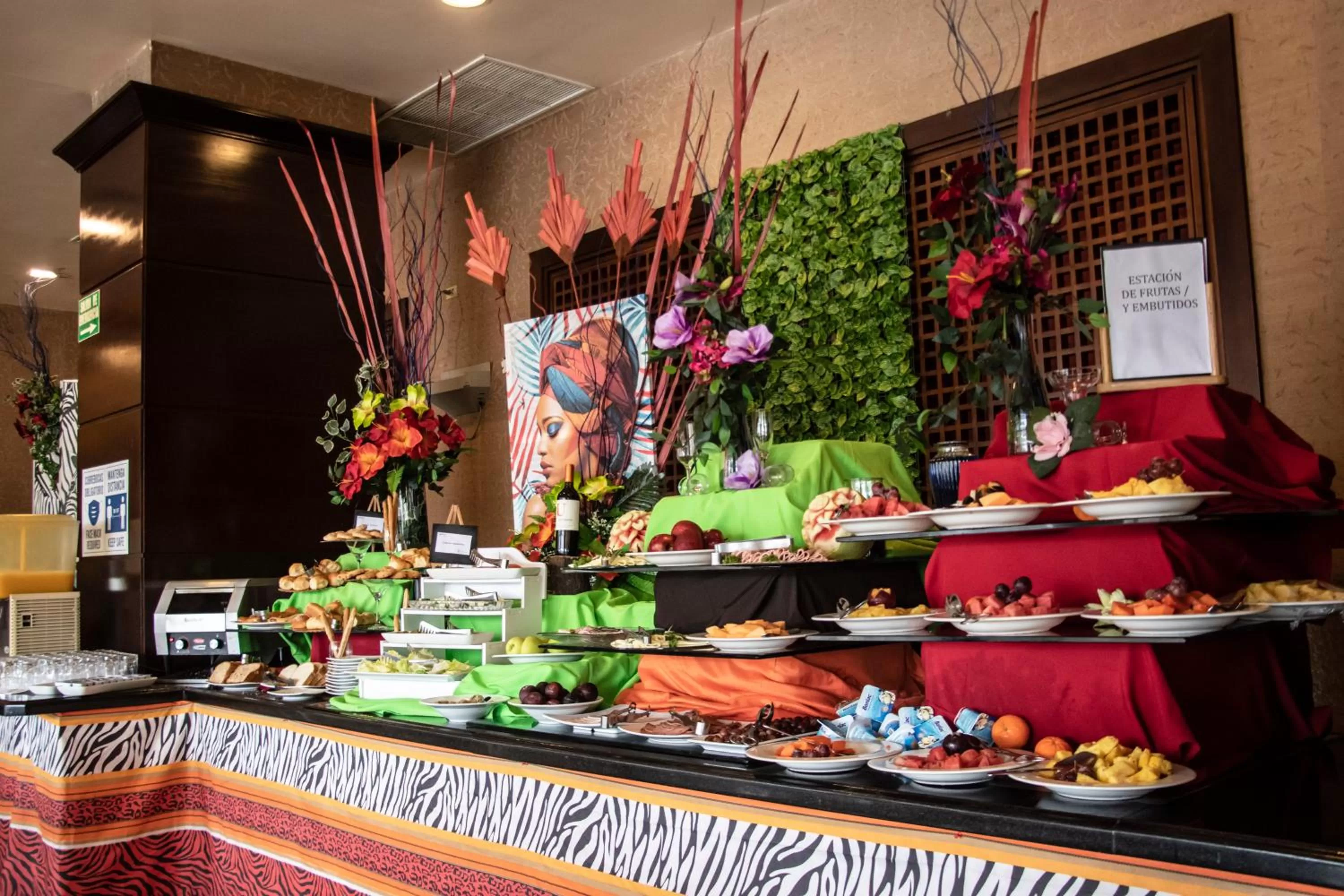 Restaurant/places to eat in Radisson Colon 2,000 Hotel & Casino