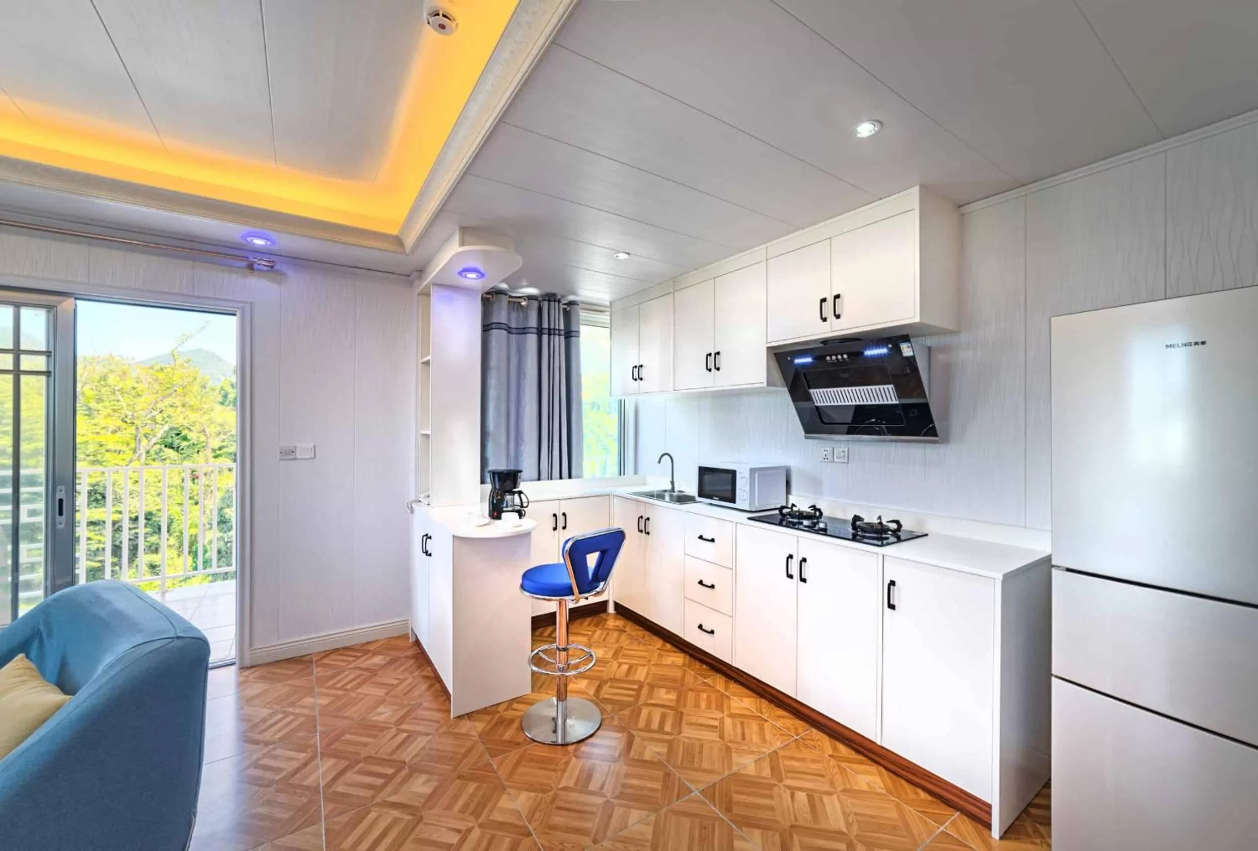 Kitchen or kitchenette, Kitchen/Kitchenette in Riverside Hotel