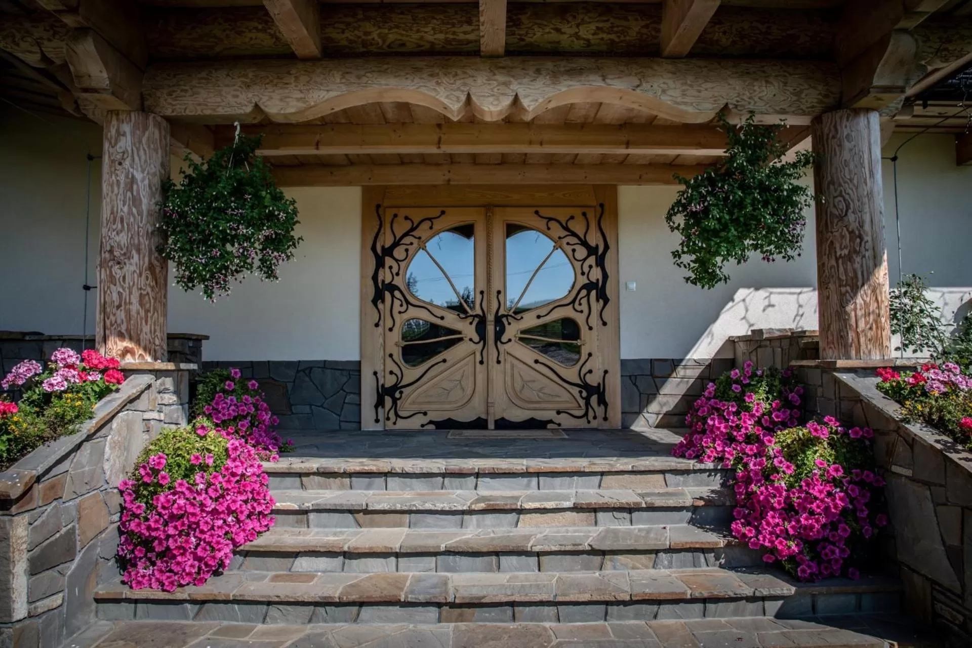 Facade/entrance in Podhalanski Dworek z Jacuzzi