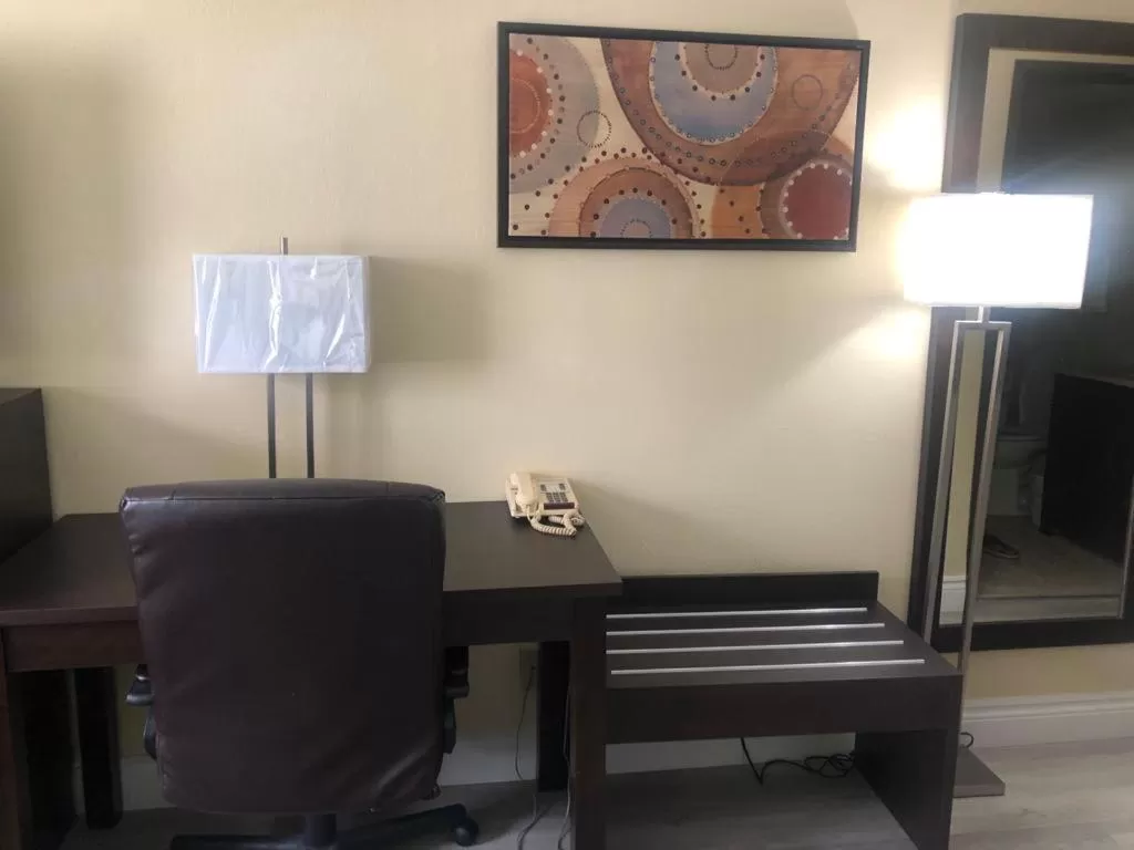 Kitchen or kitchenette in wallaceburg inn