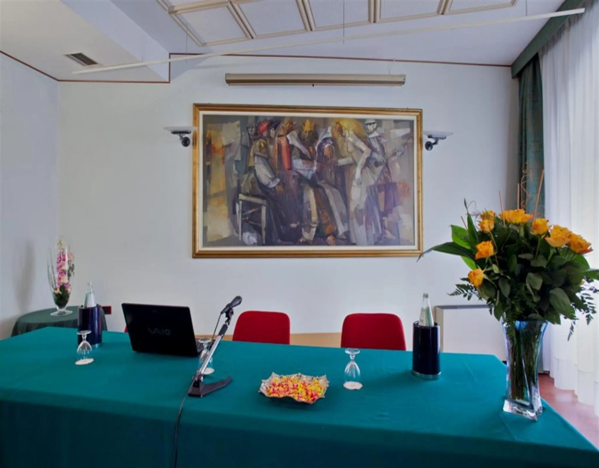 Business facilities in Hotel Leonardo Da Vinci