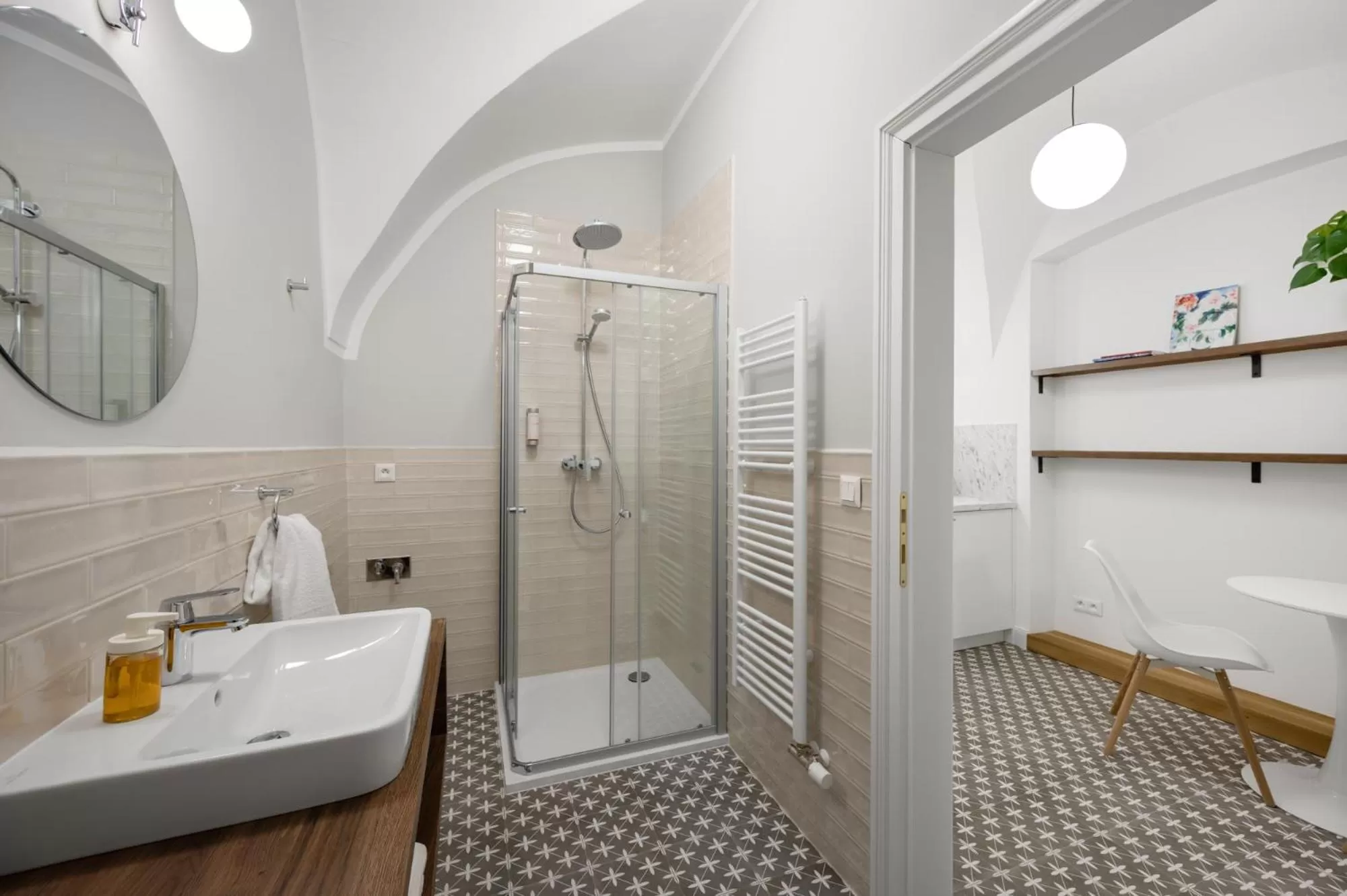 Shower in Palace Apartments