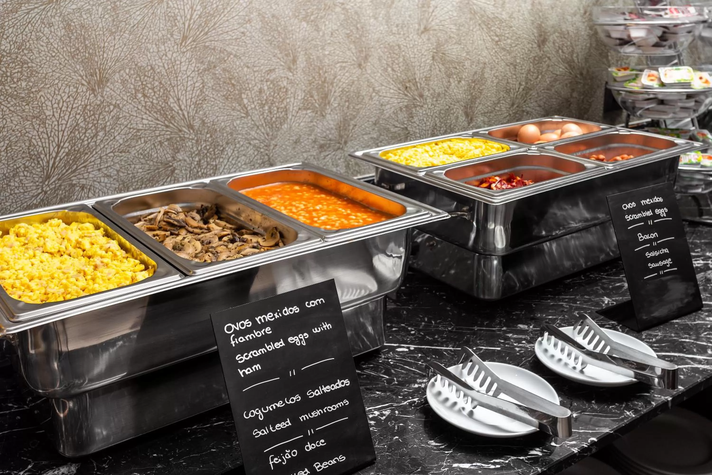 Breakfast in Empire Marquês Hotel