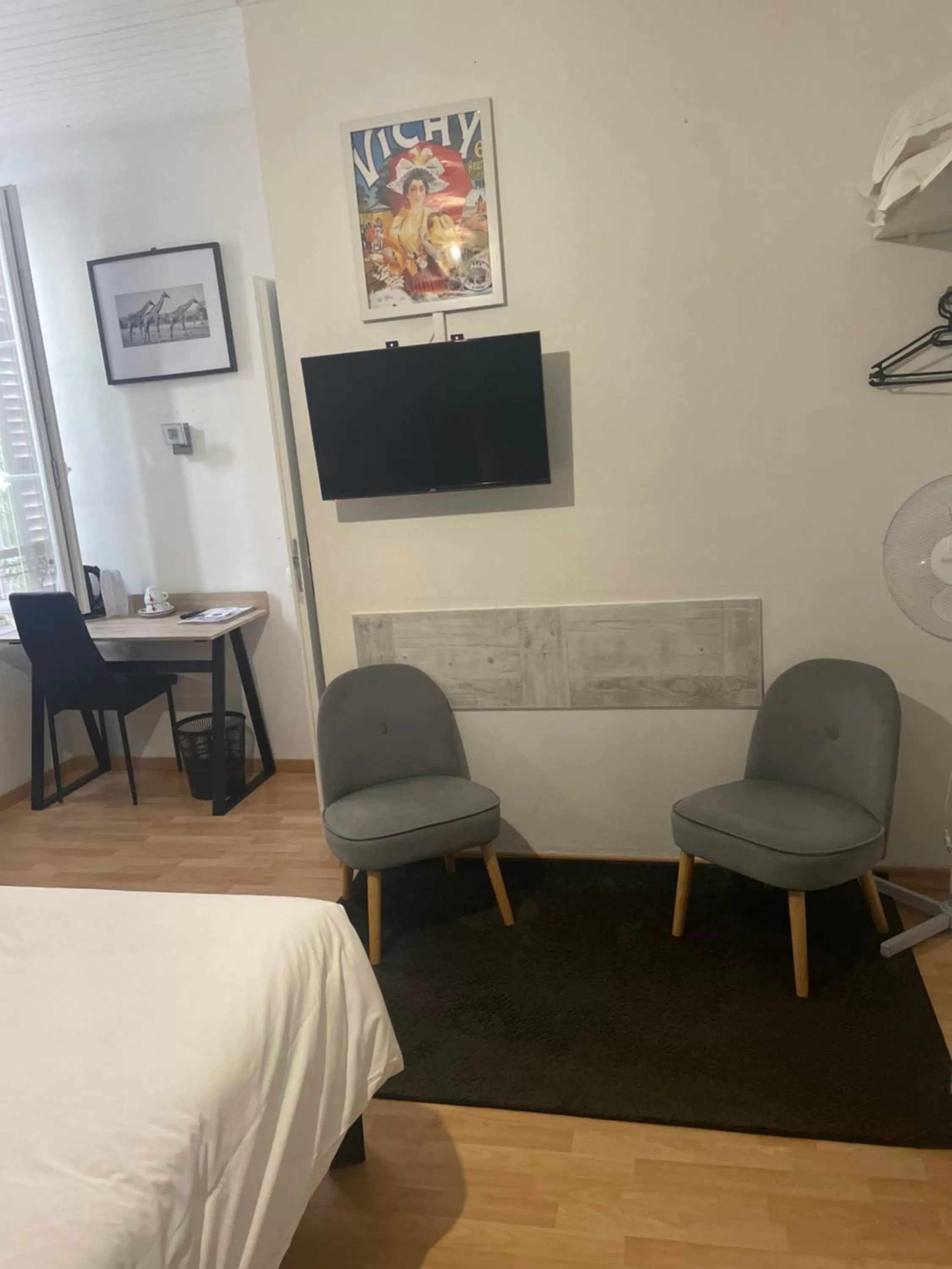 Seating Area in Hôtel & Restaurant Le Patio VICHY