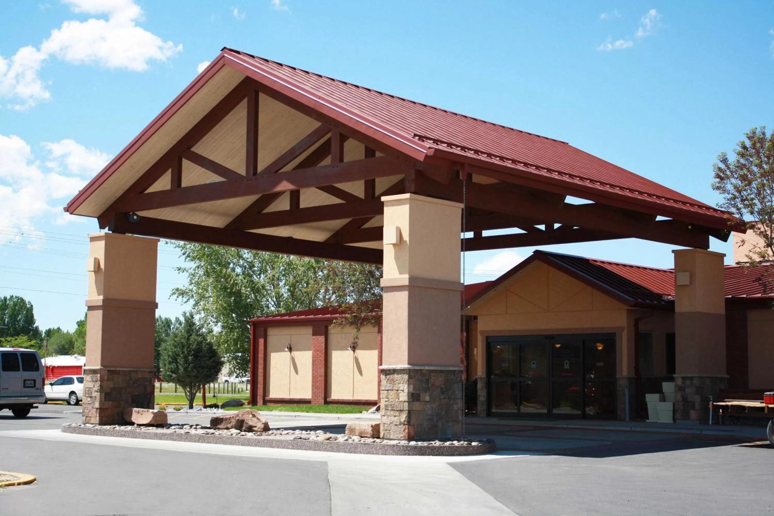 Property building in Holiday Inn Riverton-Convention Center by IHG