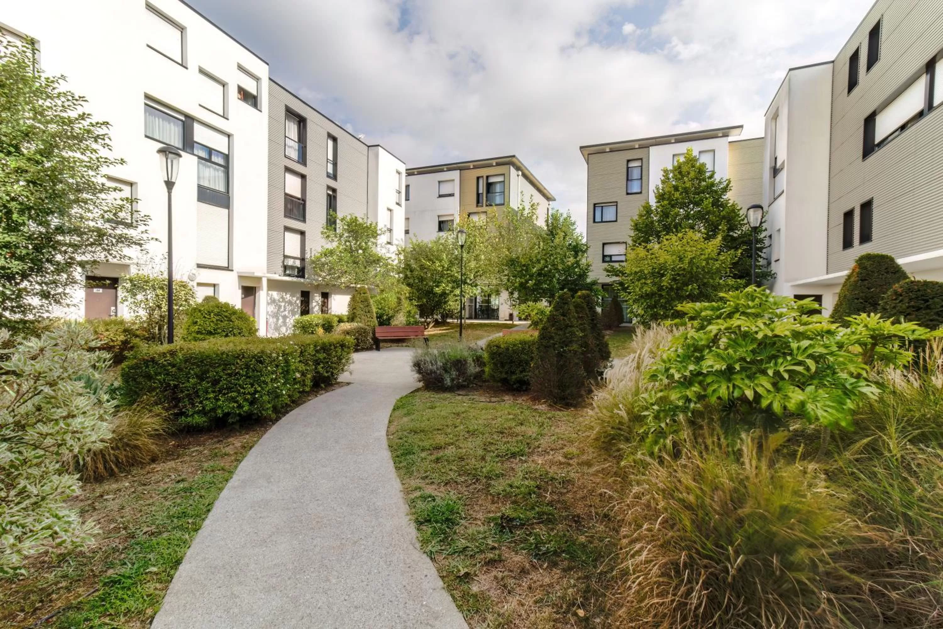 Garden in All Suites Appart Hôtel - Pau - Zénith