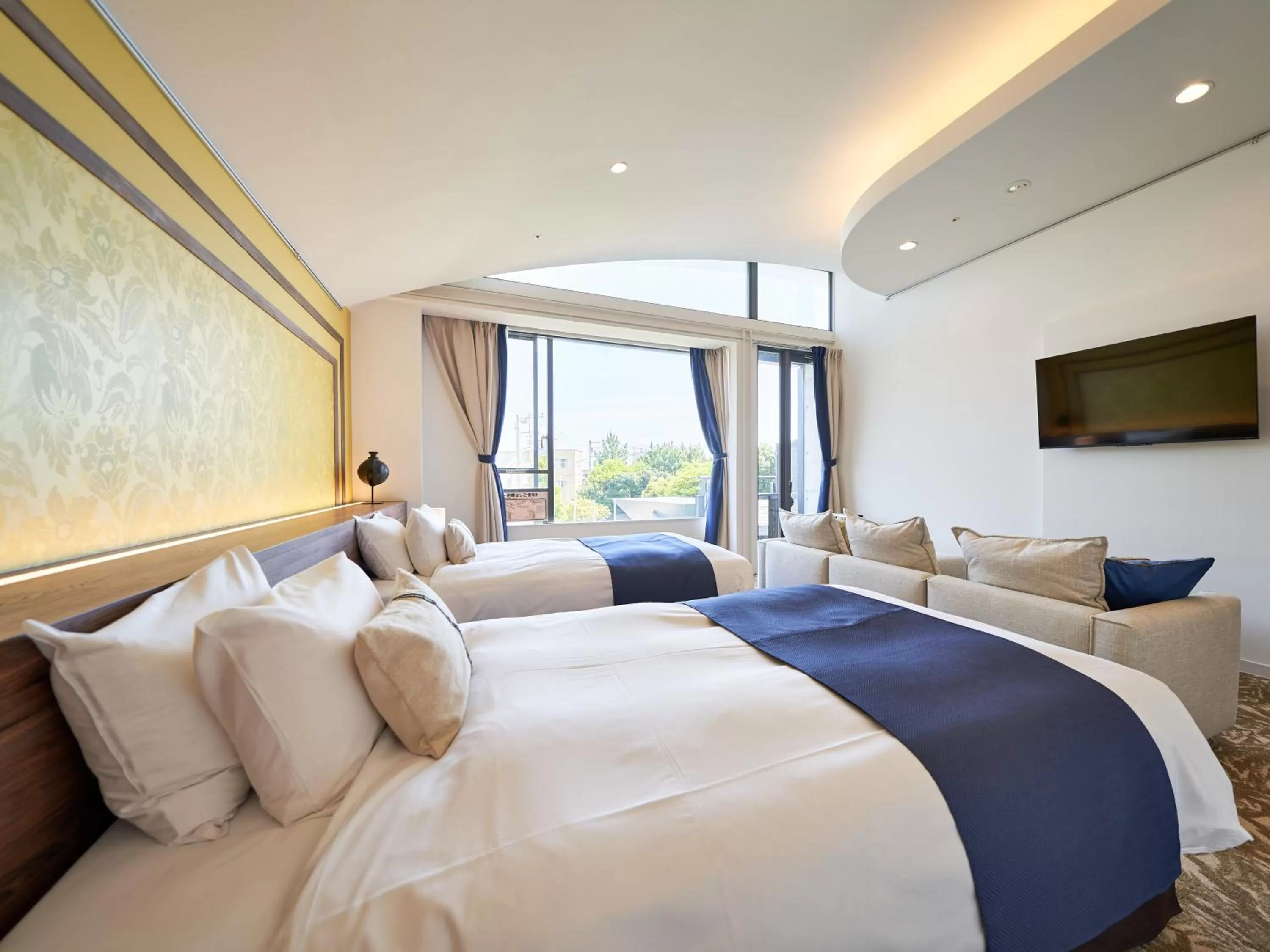 Bed in WeBase KAMAKURA