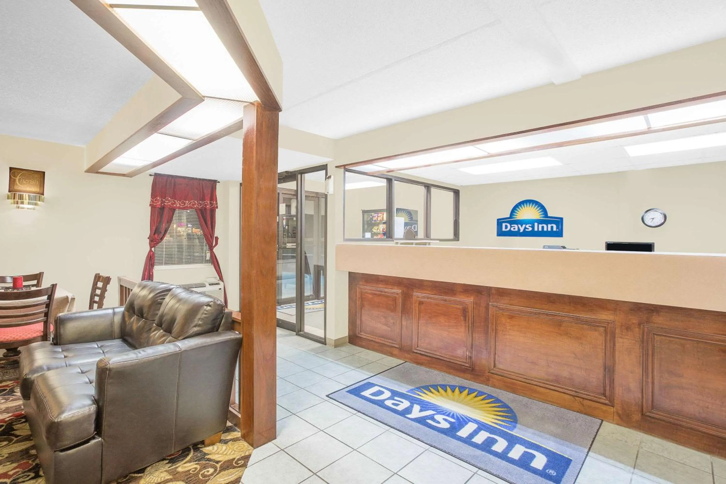 Lobby or reception in Days Inn by Wyndham Eufaula AL