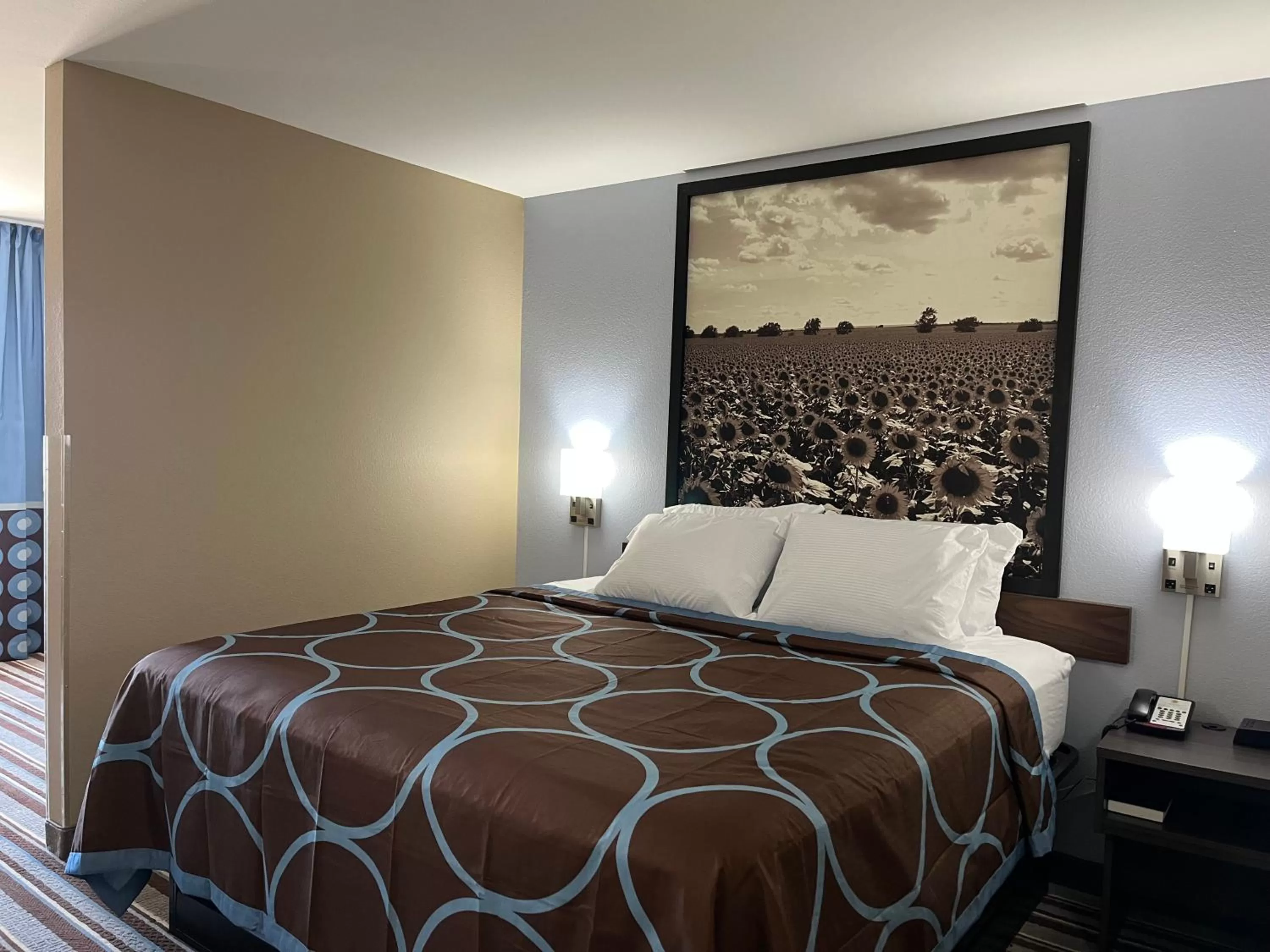 Bed in Super 8 by Wyndham Independence KS