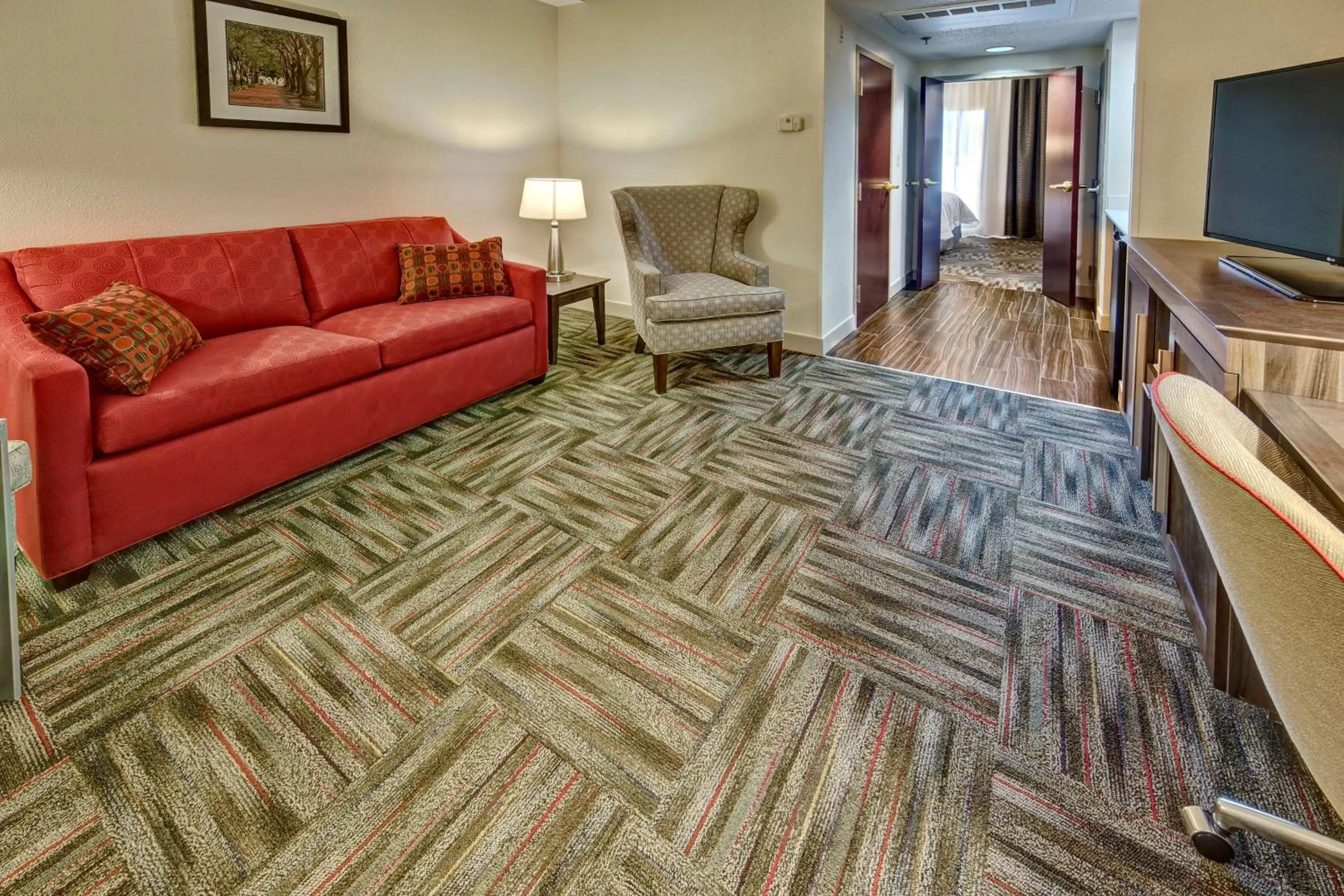 One-Bedroom King Suite - Non-Smoking in Hampton Inn Newberry Opera House