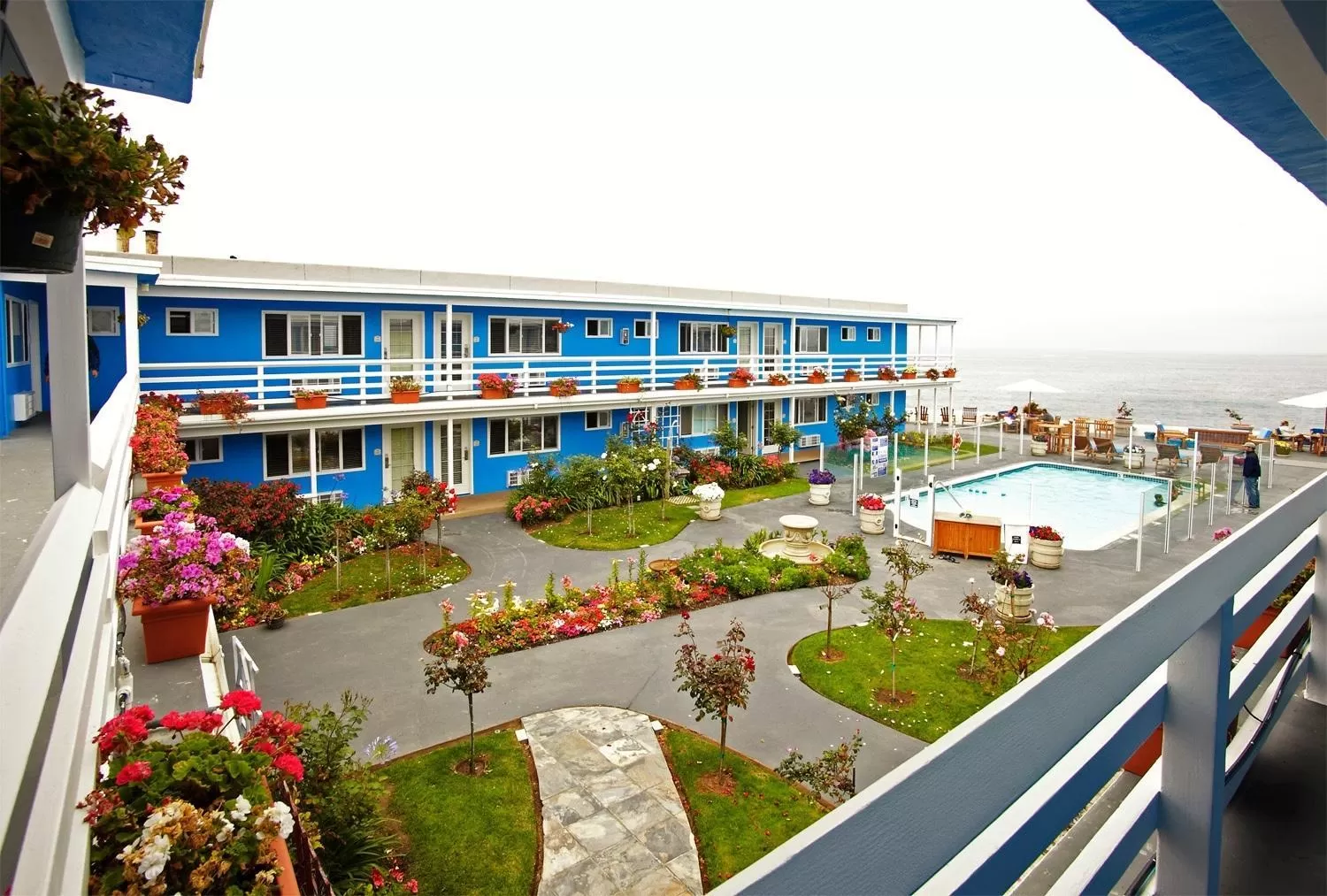 Pool view in The Inn at Sunset Cliffs