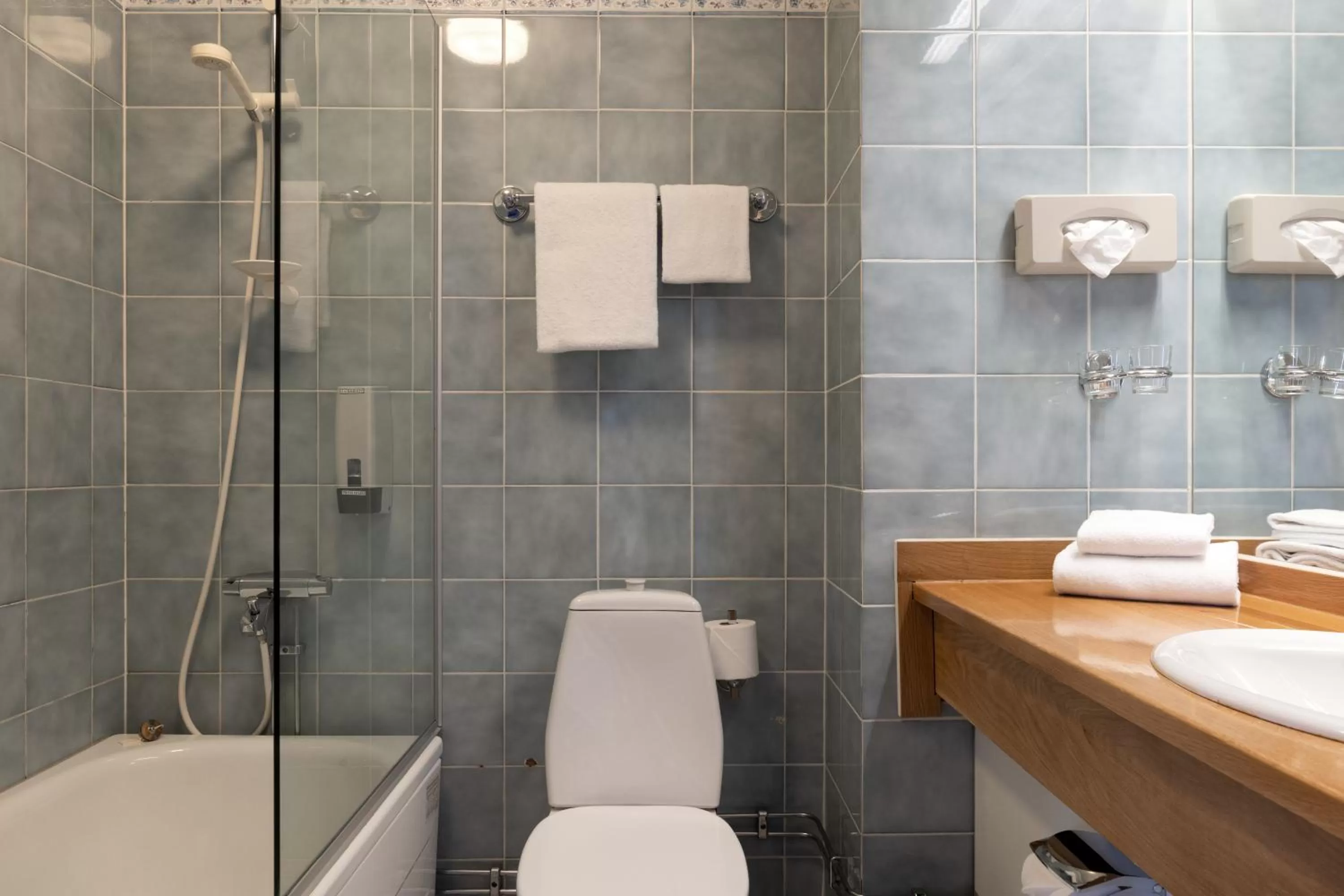 Bathroom in Elite City Hotel, Örebro