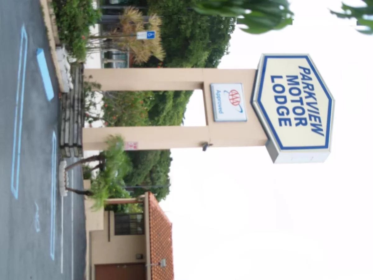 Logo/Certificate/Sign in Parkview Motor Lodge