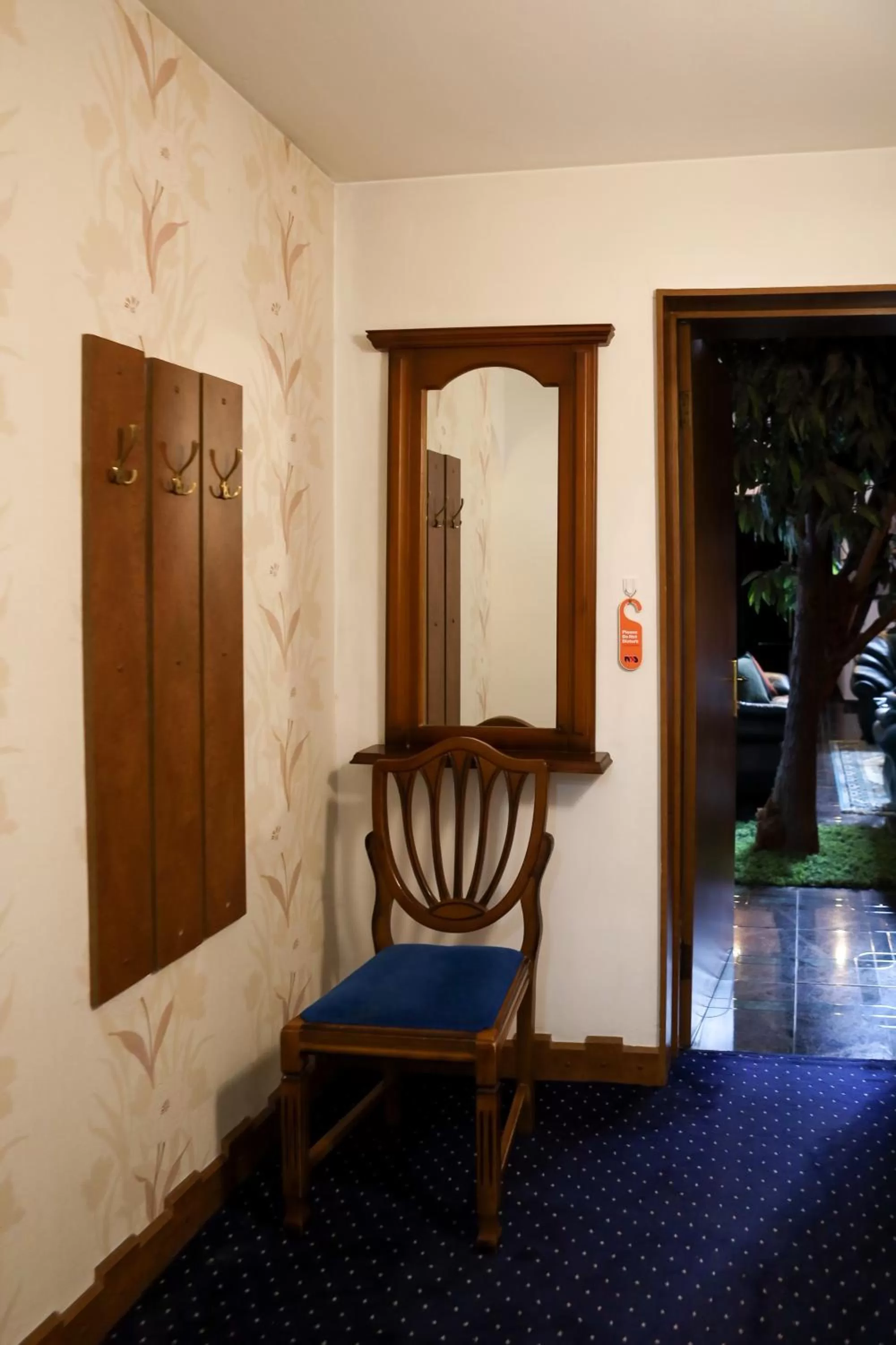 Seating Area in NO PROBLEM