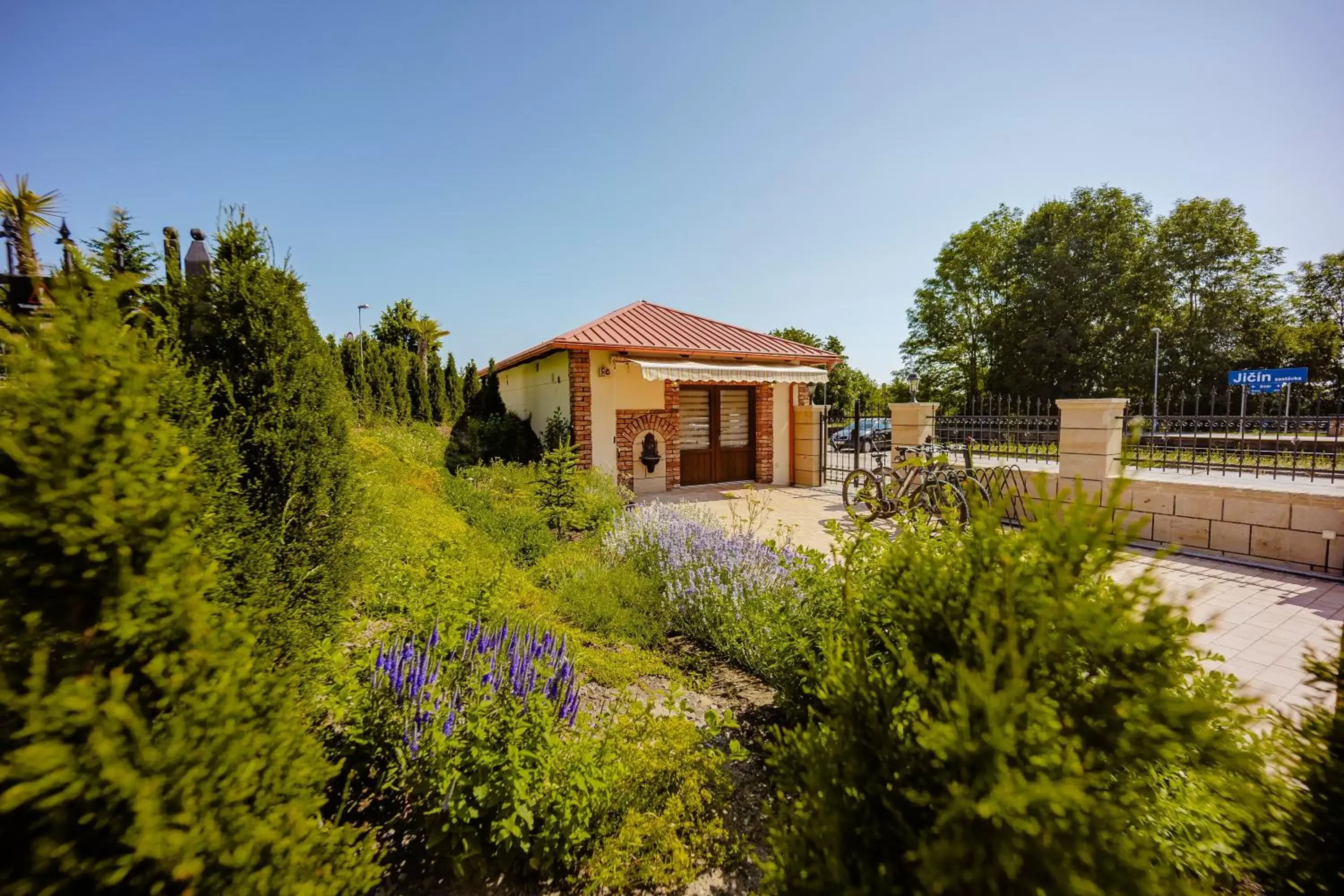 Deluxe Studio in Villa Libosad Deluxe Studio in Villa Libosad