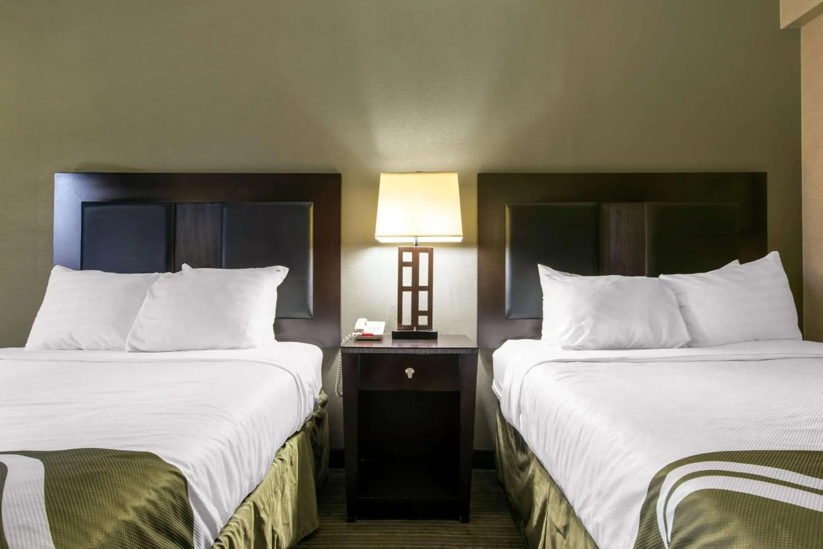 Quality Inn & Suites Charleston - Civic Center Quality Inn & Suites Charleston - Civic Center