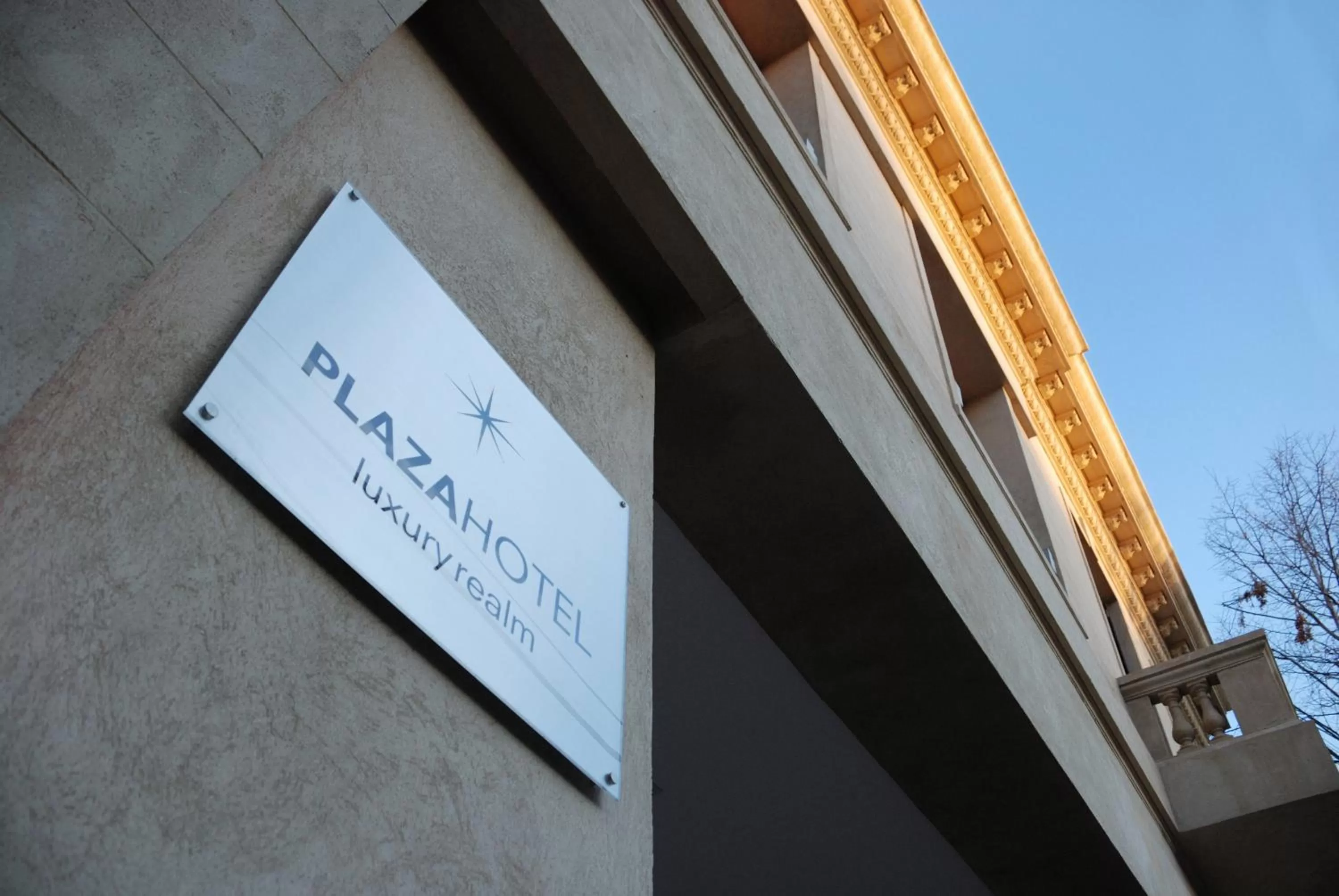 Facade/entrance in San Isidro Plaza Hotel