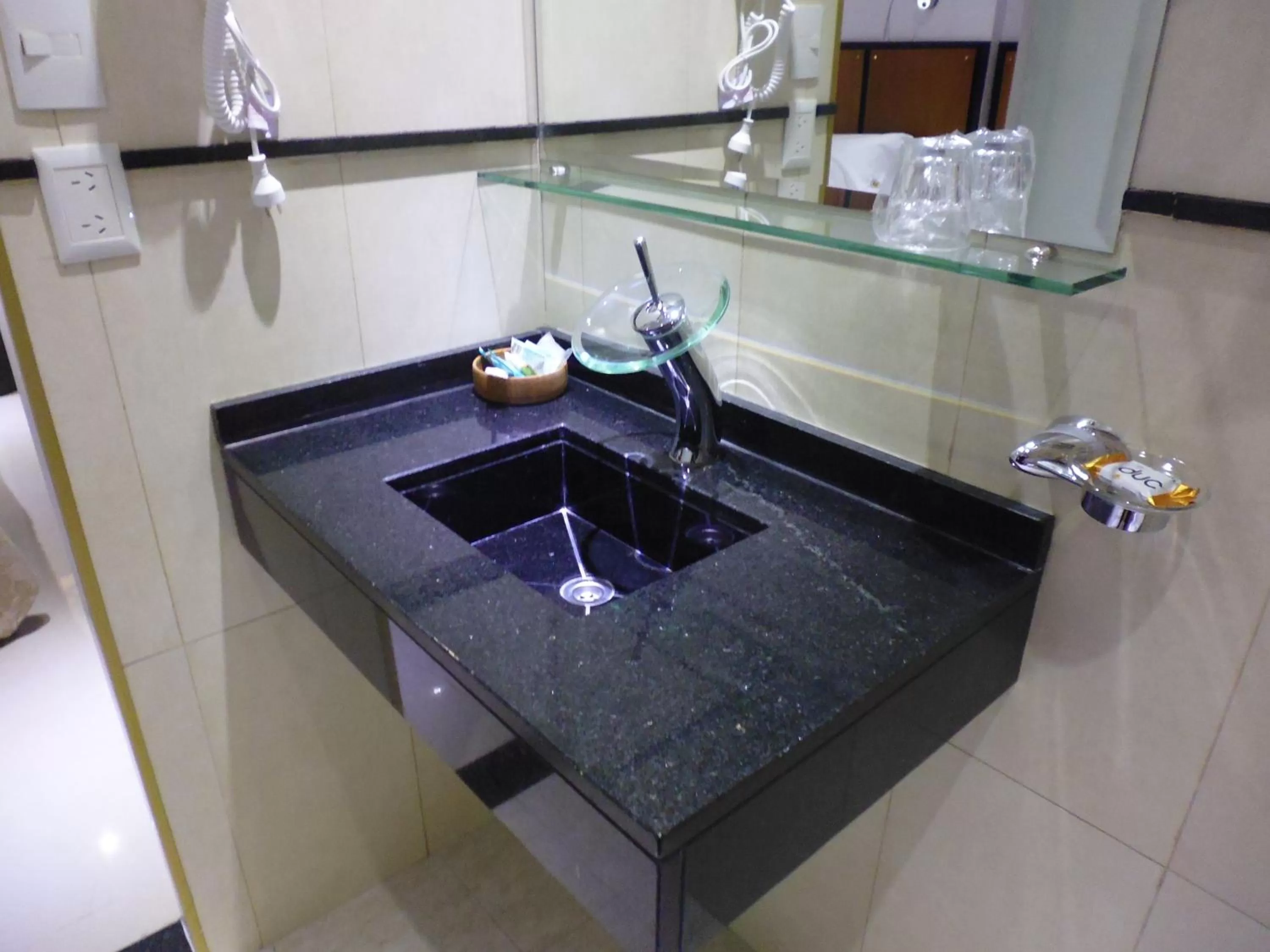 Bathroom, Kitchen/Kitchenette in Hotel Athos