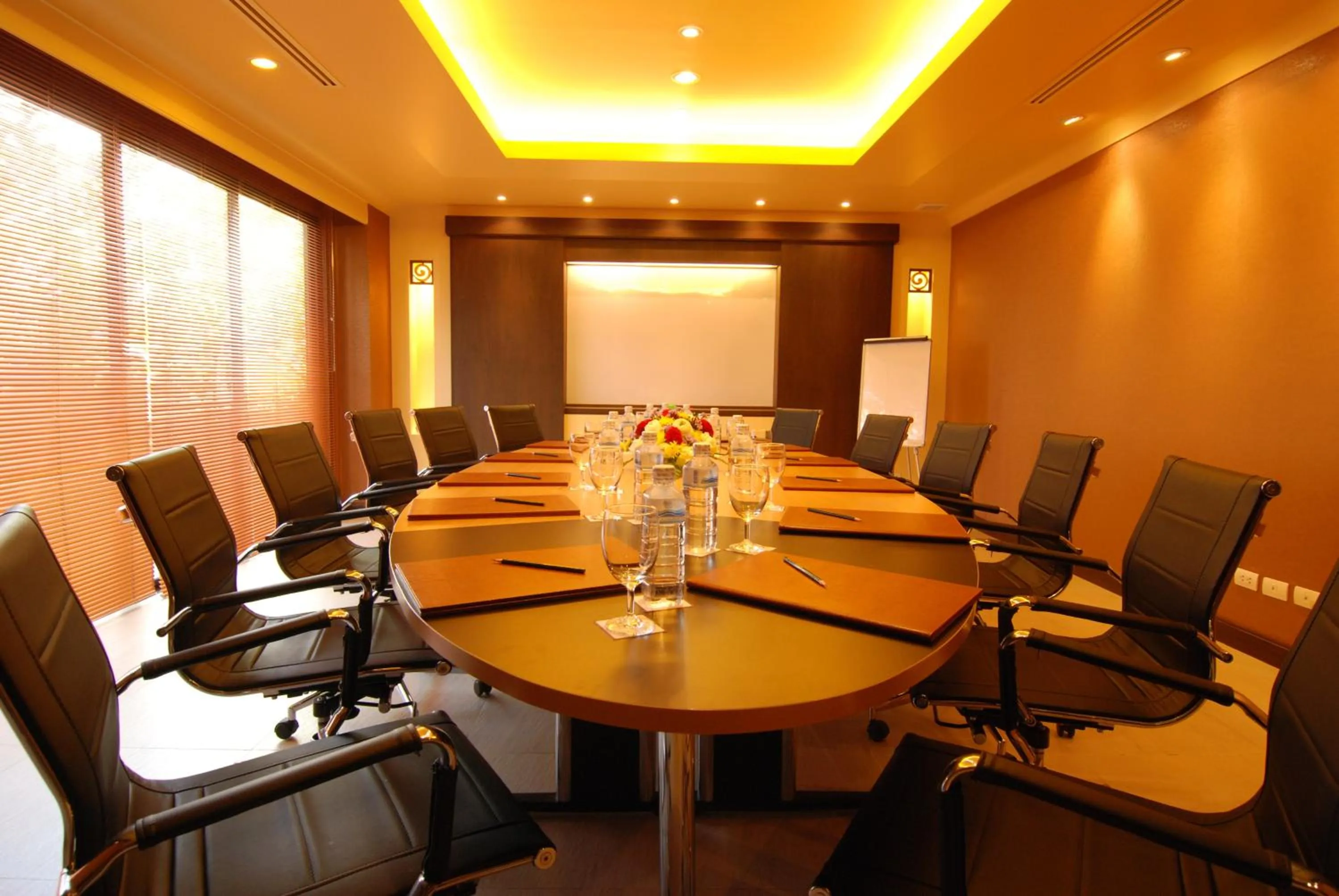 Business facilities in Patong Paragon Resort & Spa SHA Extra Plus
