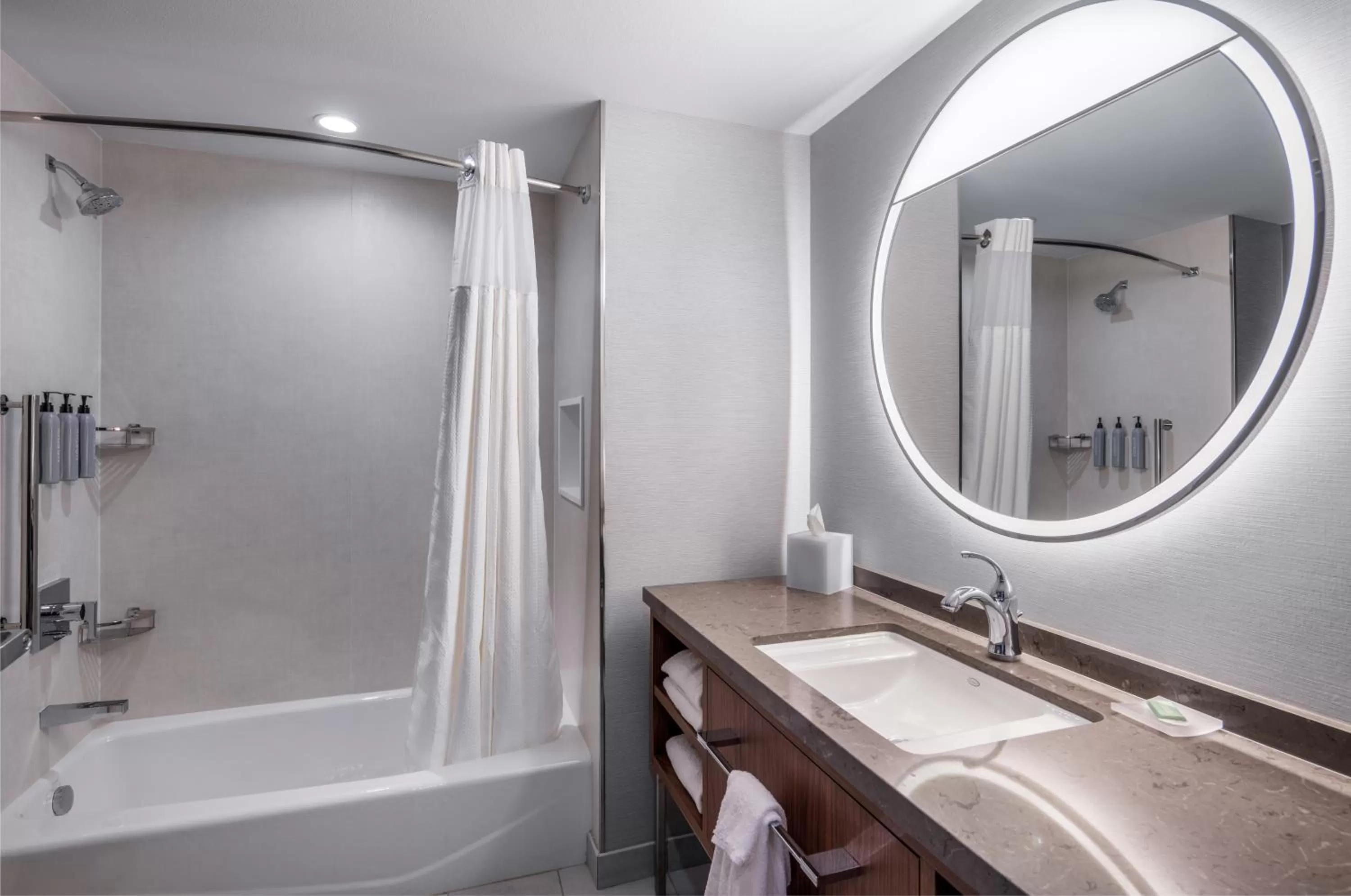 Bed in Courtyard by Marriott Conway