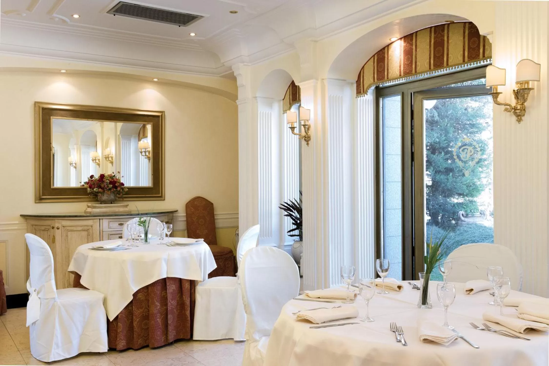 Restaurant/places to eat in Hotel Ristorante Paradise