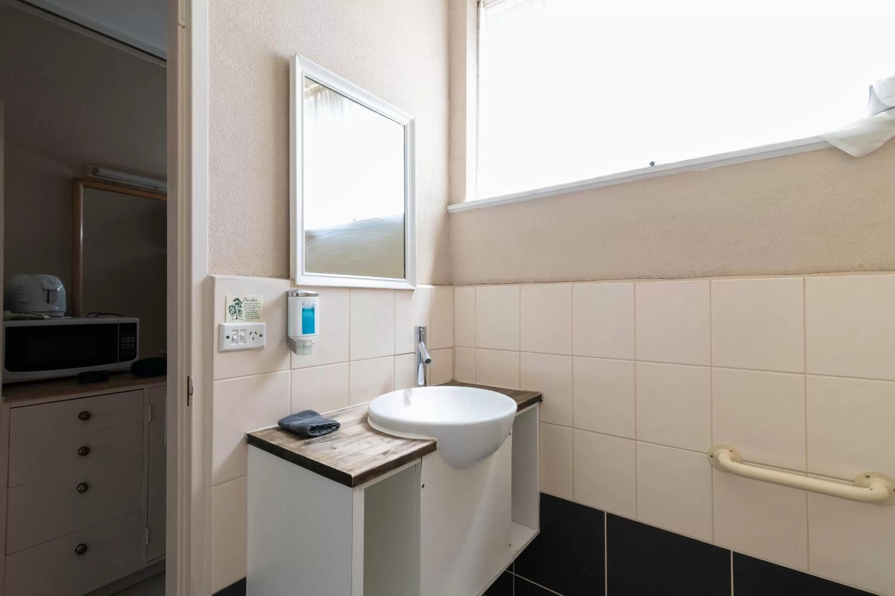 Bathroom in The Prince Mark Motel